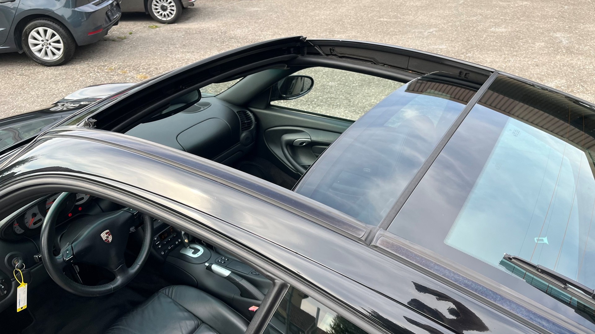 PORSCHE 911 Carrera Targa-image-13