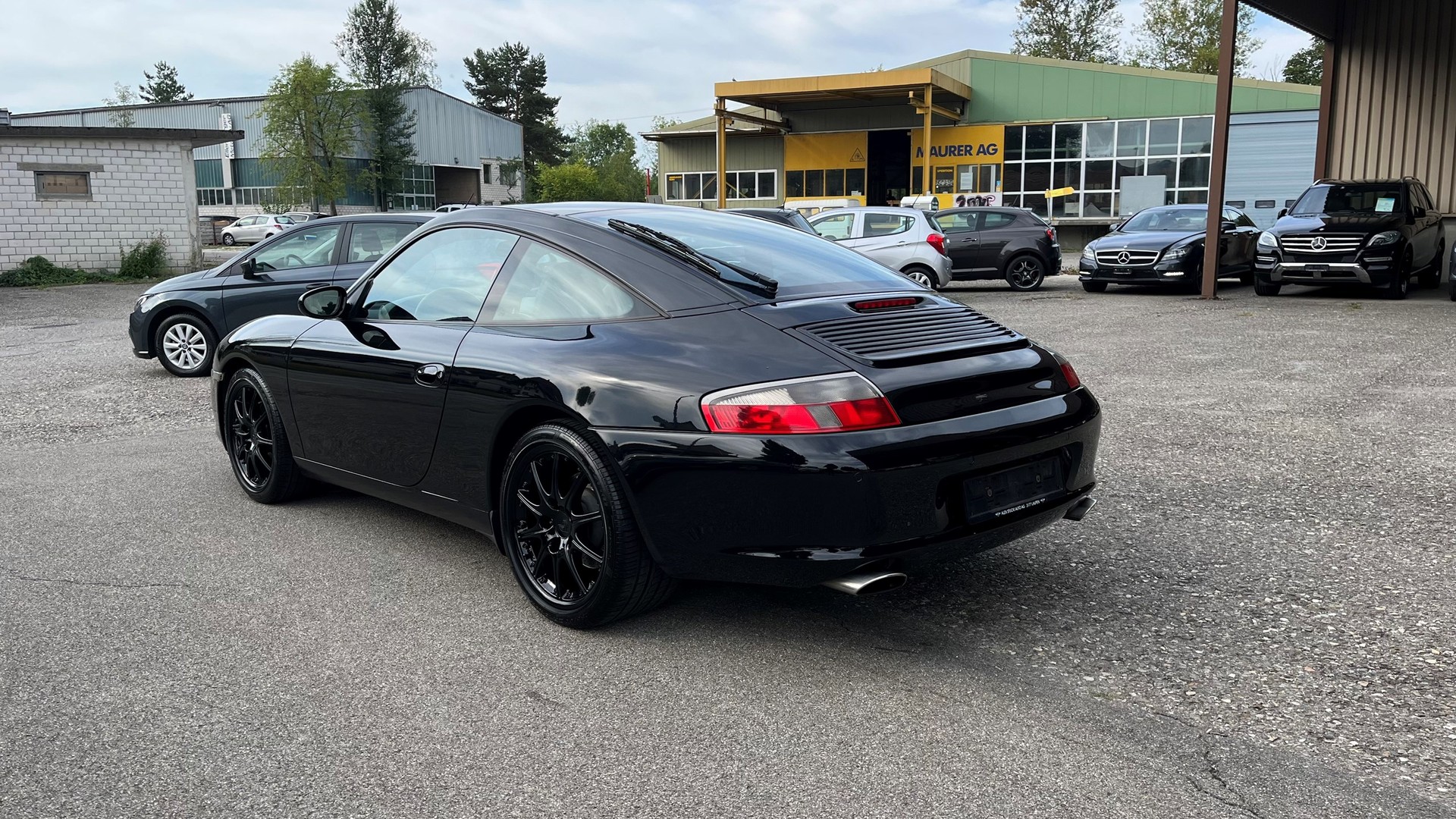PORSCHE 911 Carrera Targa-image-4
