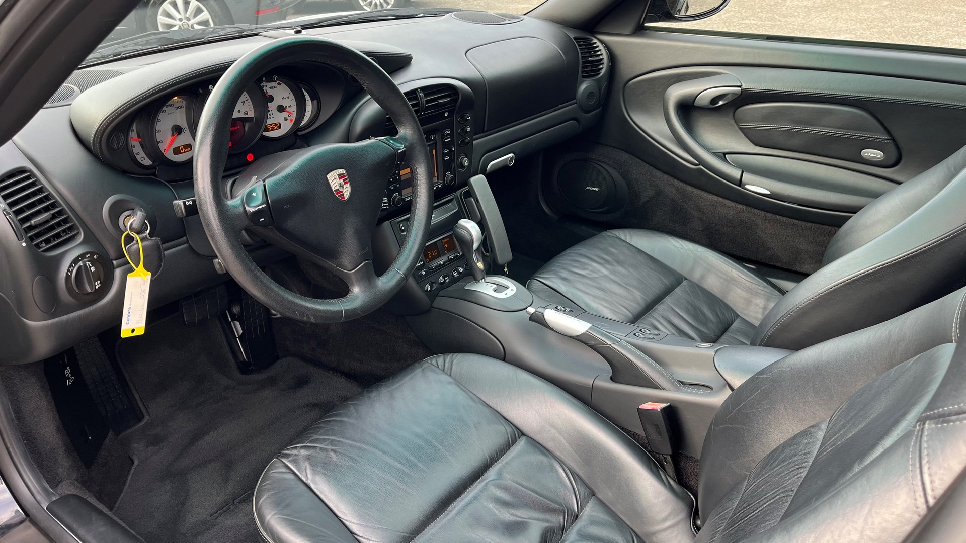 PORSCHE 911 Carrera Targa-image-7