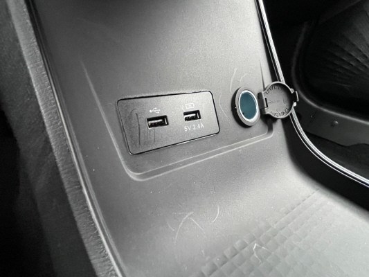 JAC e-JS1 31KwH-image-9