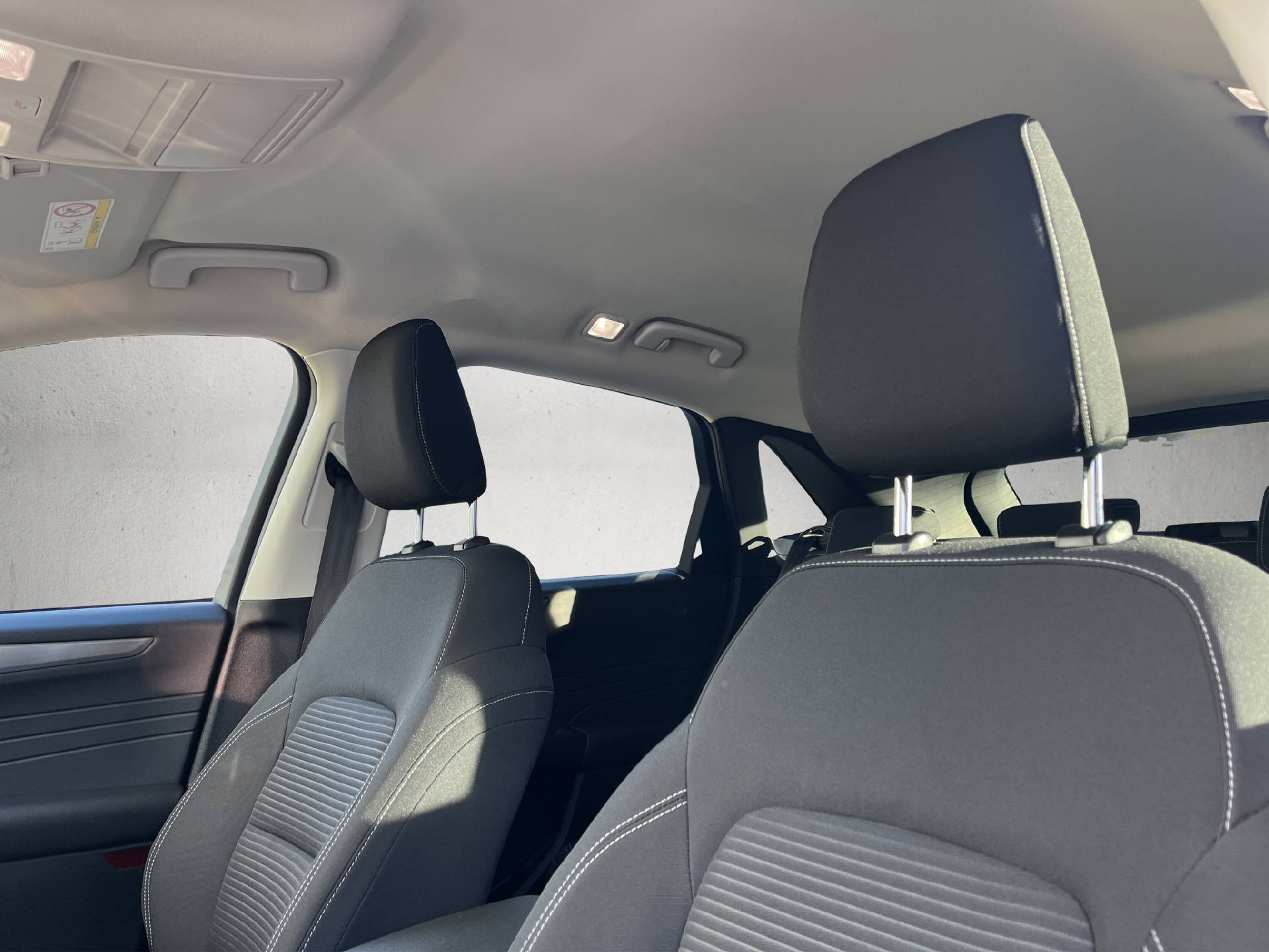 FORD Kuga 2.5 Plug-in Hybrid Titanium-image-26