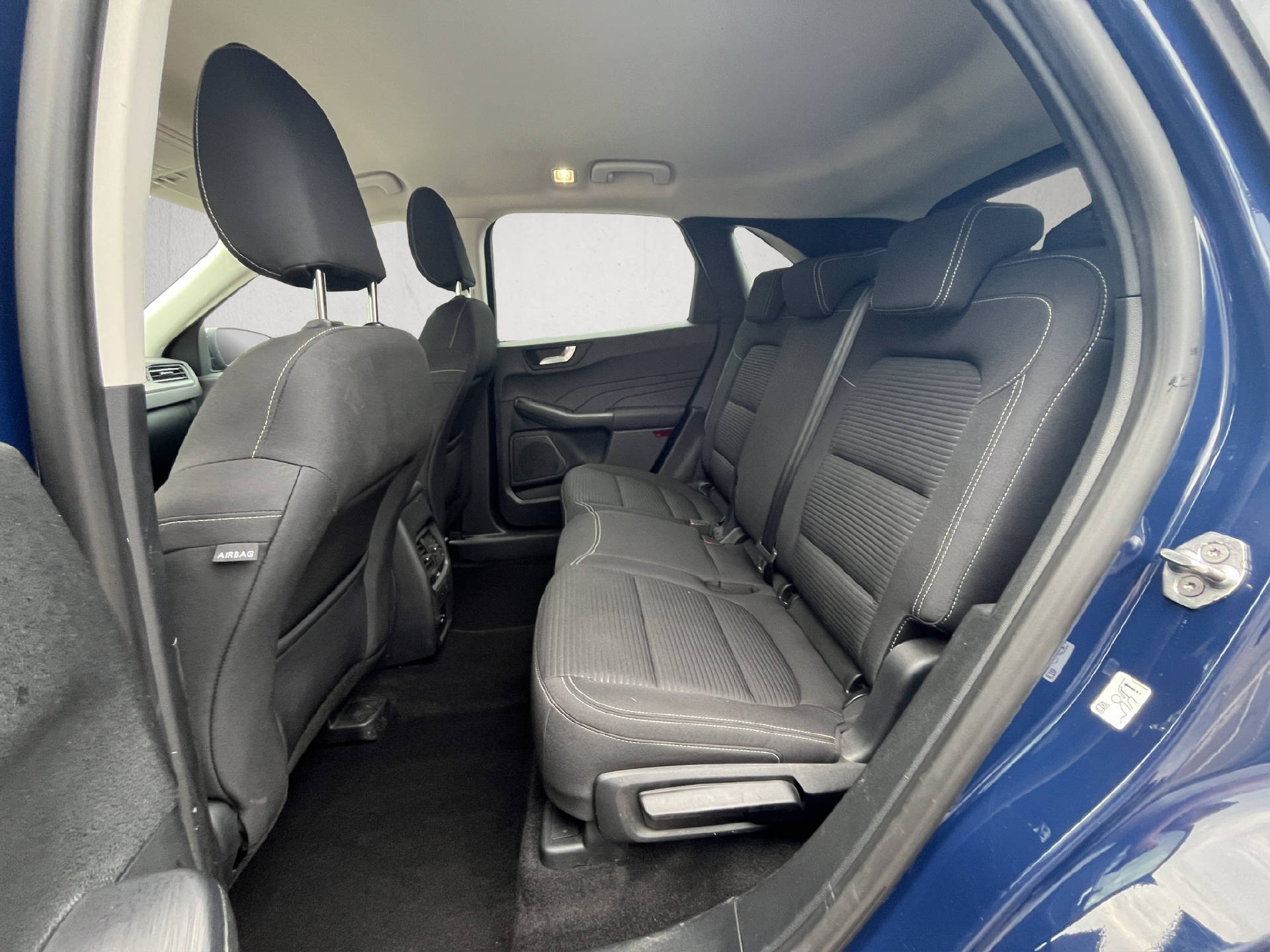 FORD Kuga 2.5 Plug-in Hybrid Titanium-image-13
