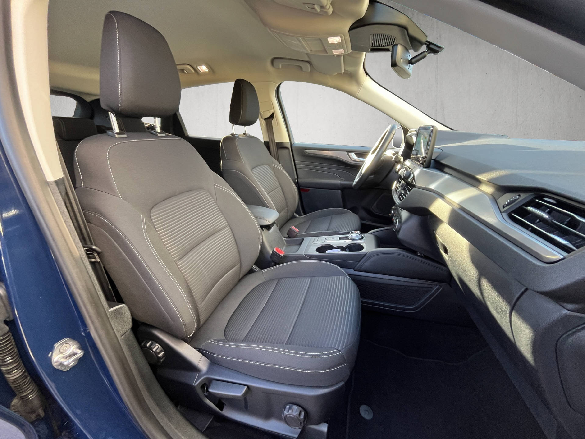 FORD Kuga 2.5 Plug-in Hybrid Titanium-image-18