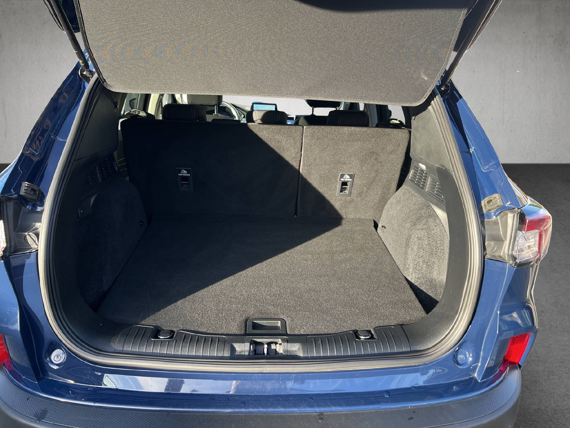 FORD Kuga 2.5 Plug-in Hybrid Titanium-image-20