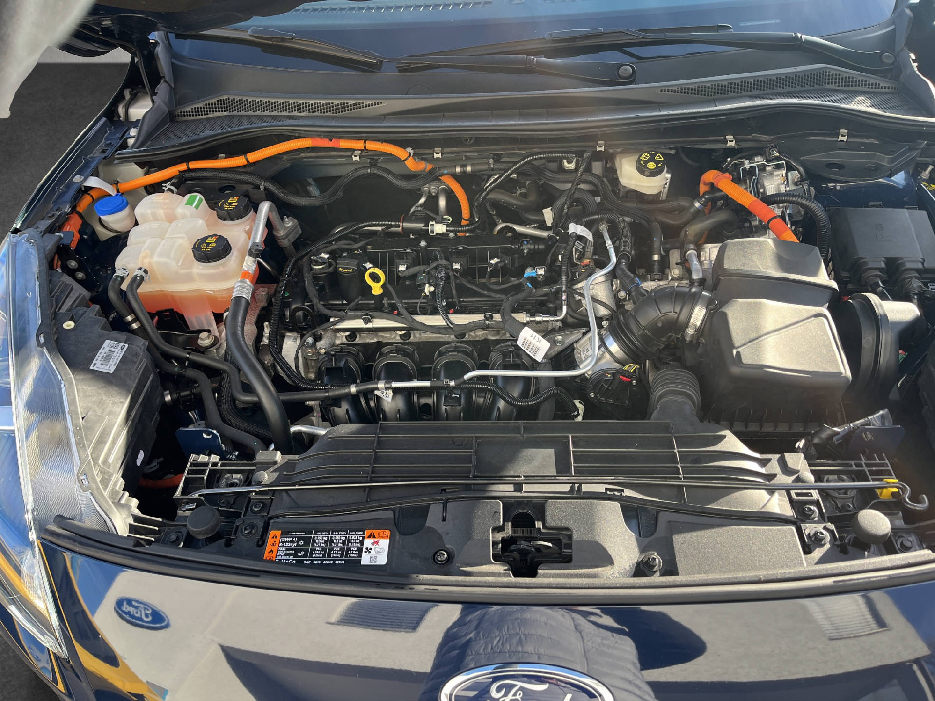 FORD Kuga 2.5 Plug-in Hybrid Titanium-image-21