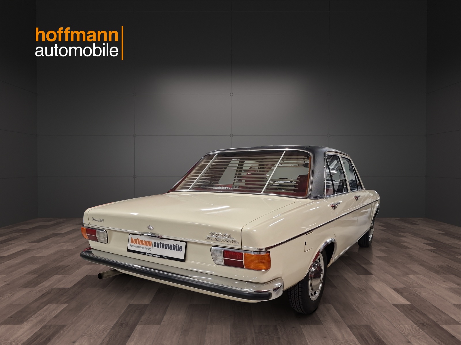 AUDI 100-showroom-element-3
