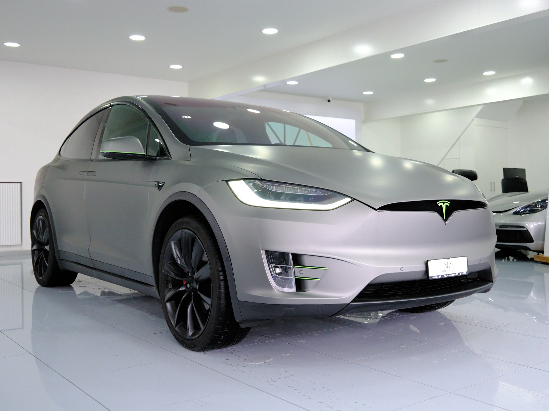 TESLA Model X Performance-image-1