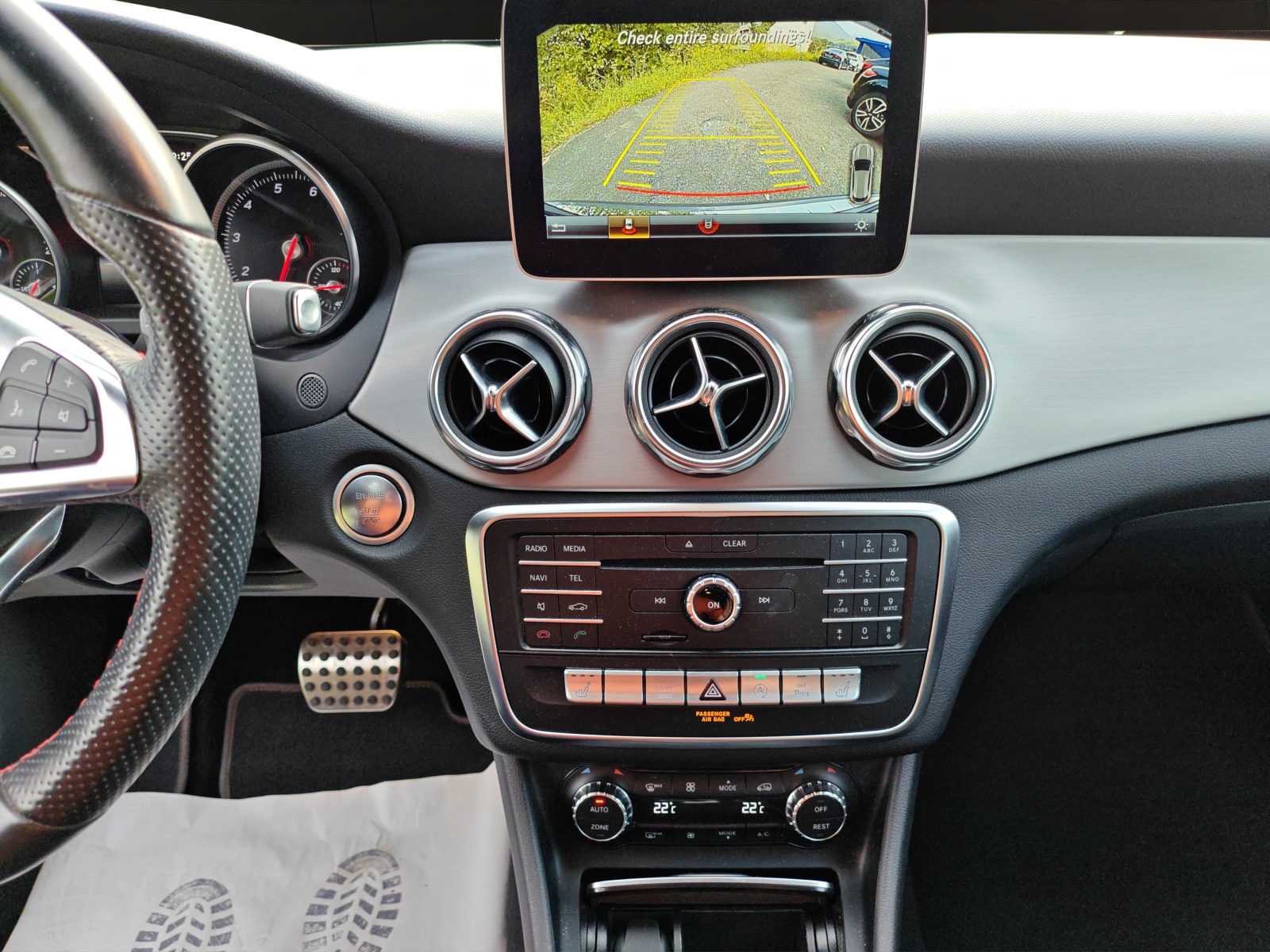 MERCEDES-BENZ GLA 200 AMG Line 7G-DCT [Expertise du jour + Garantie 12 mois + Service & Immat. Offerts]-image-12