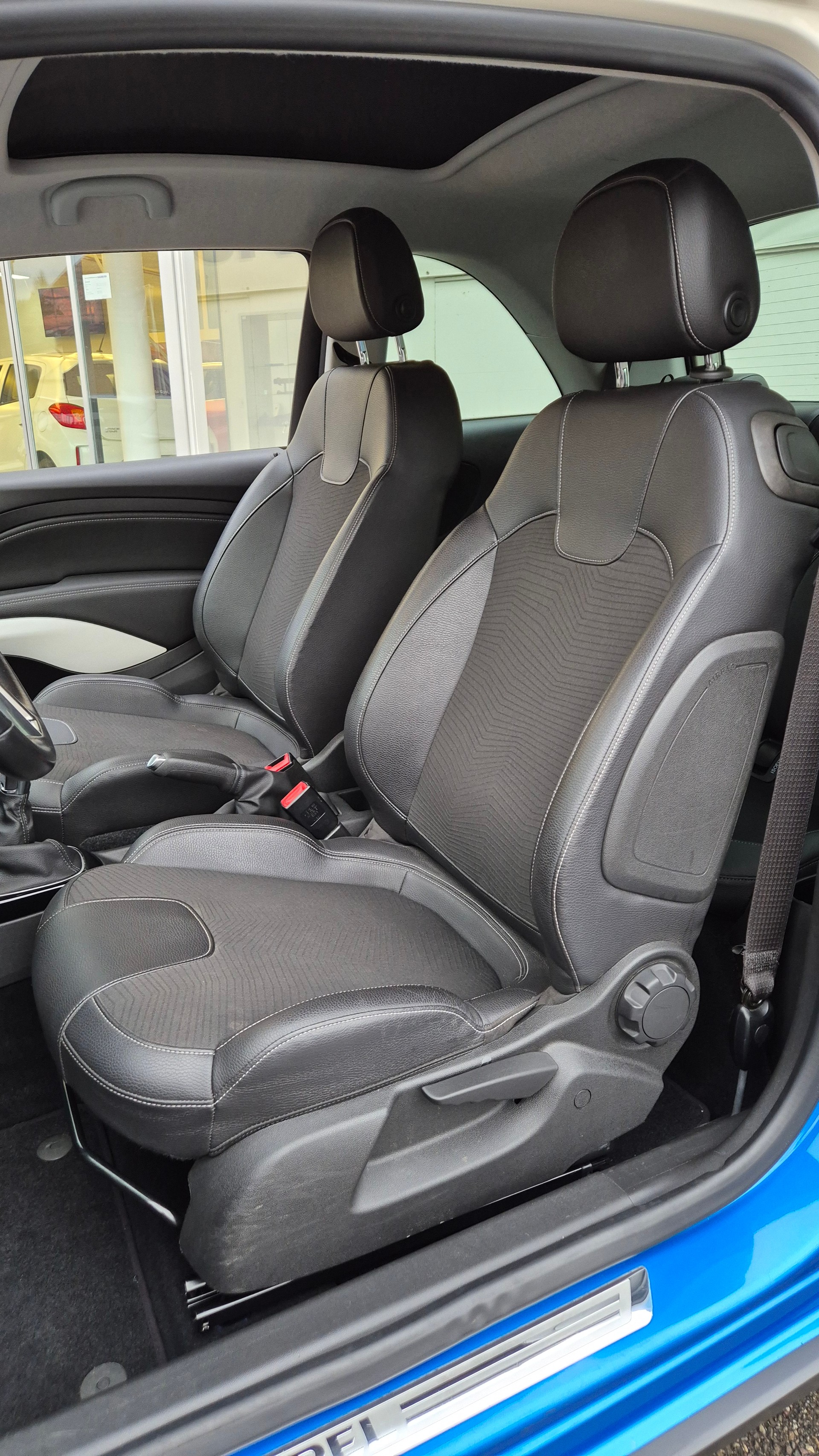 OPEL Adam 1.0 Turbo ROCKS-image-6