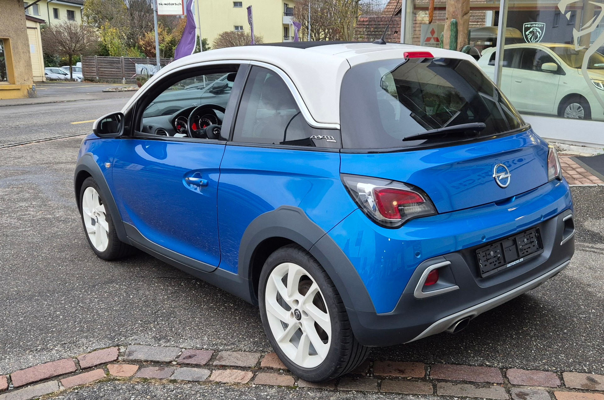 OPEL Adam 1.0 Turbo ROCKS-image-1