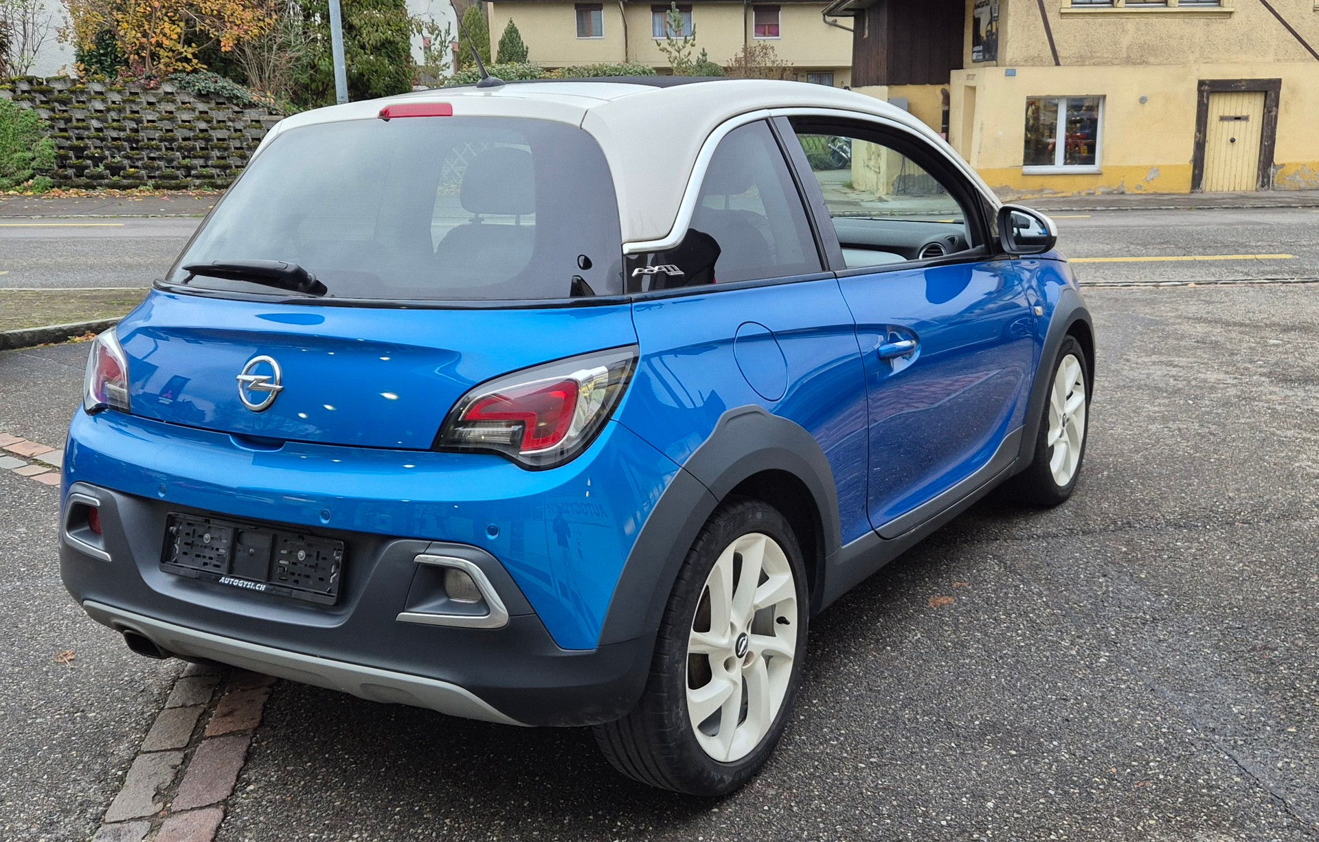 OPEL Adam 1.0 Turbo ROCKS-image-12