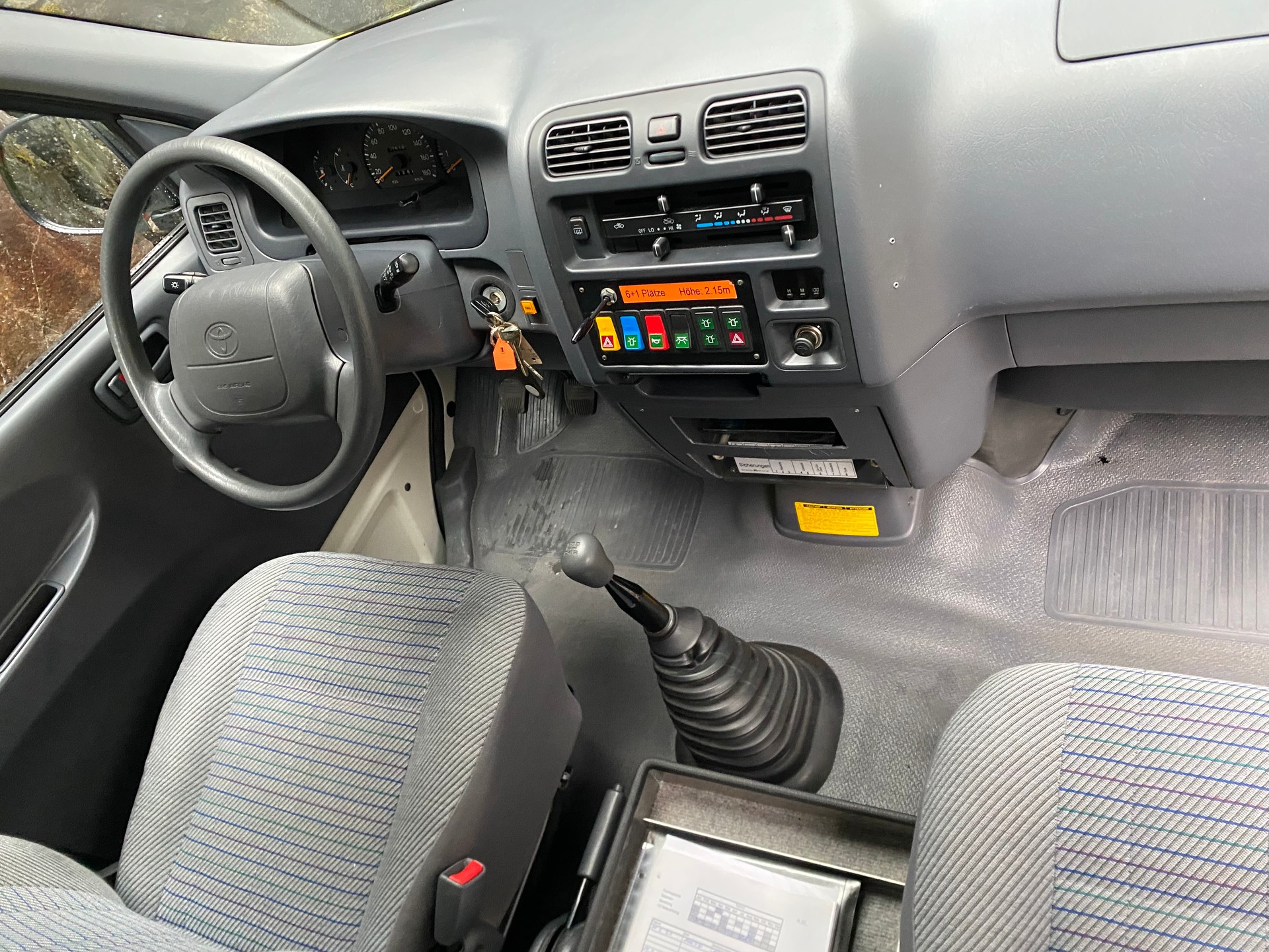 TOYOTA Hiace 2.4 Kombi 4x4 LWB-image-8