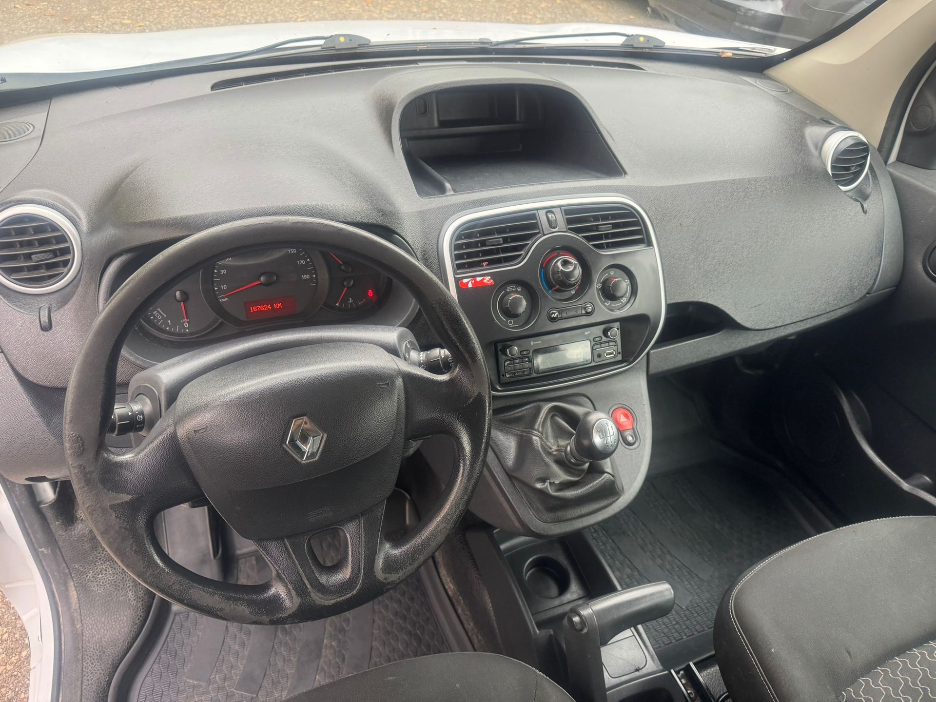 RENAULT Kangoo Maxi dCi 110 Business 5 Plätze / 5 places ** Klimaanlage ** Frisch Ab MFK & Service **-image-9