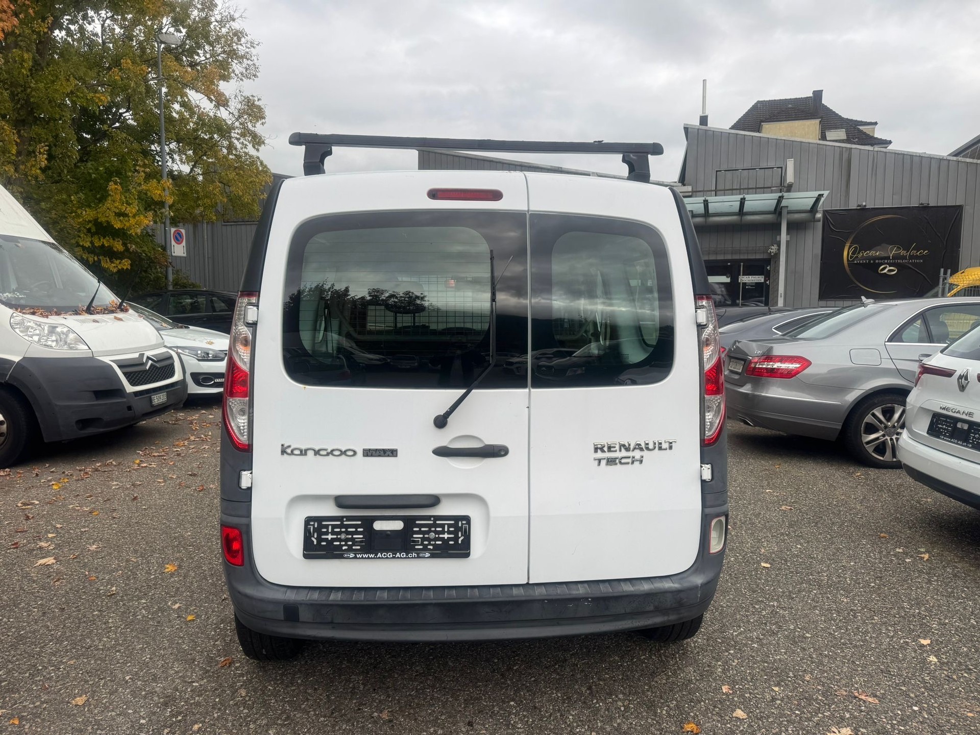 RENAULT Kangoo Maxi dCi 110 Business 5 Plätze / 5 places ** Klimaanlage ** Frisch Ab MFK & Service **-image-2