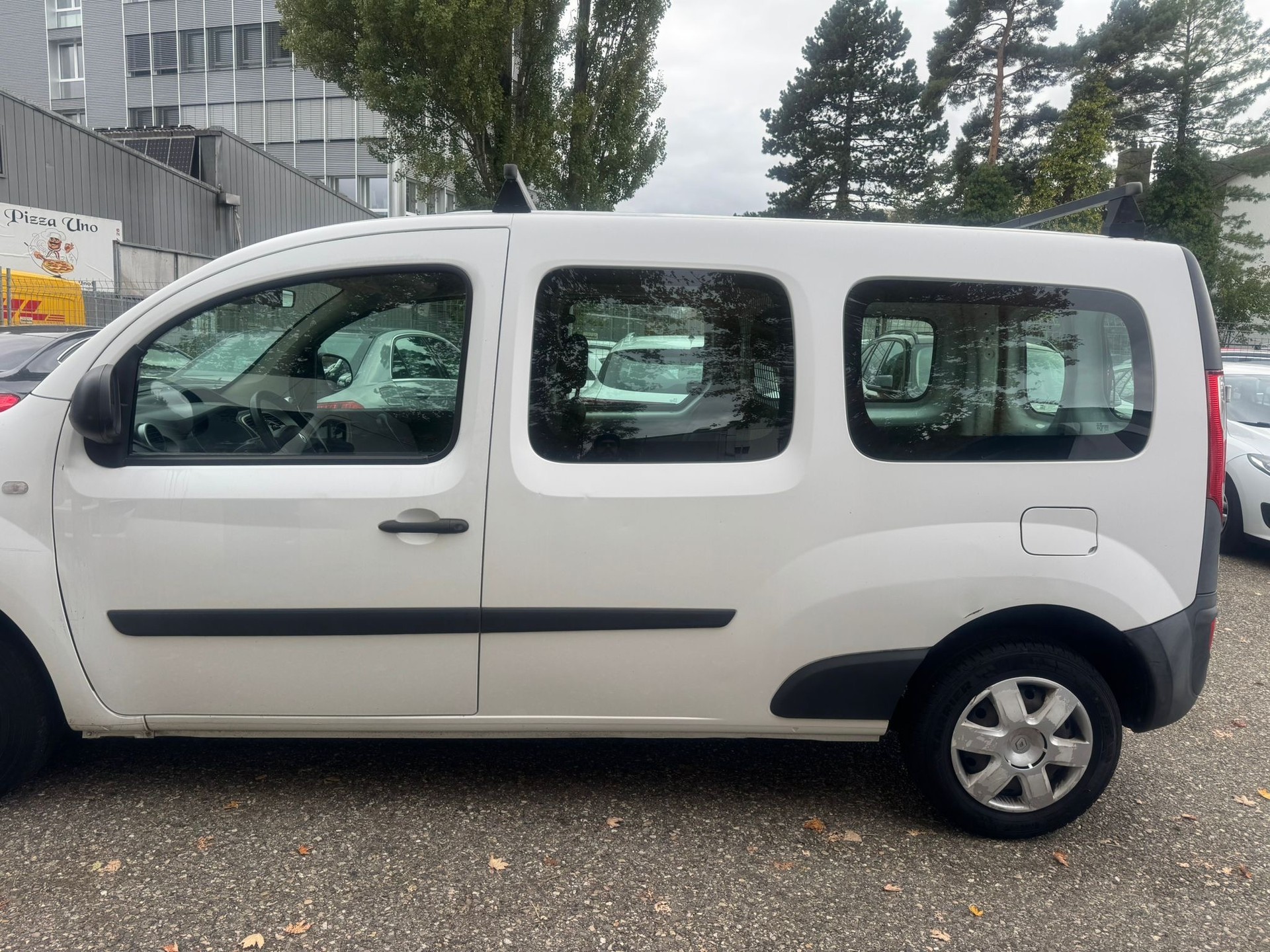 RENAULT Kangoo Maxi dCi 110 Business 5 Plätze / 5 places ** Klimaanlage ** Frisch Ab MFK & Service **-image-1