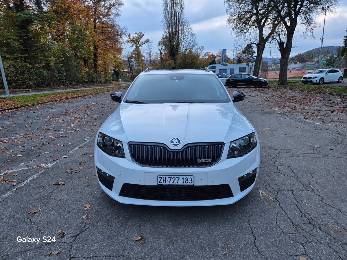 SKODA Octavia Combi 2.0 TDI RS 4x4 DSG-image-2