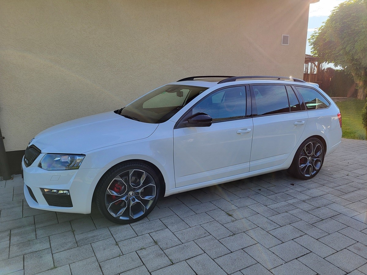 SKODA Octavia Combi 2.0 TDI RS 4x4 DSG-image-1