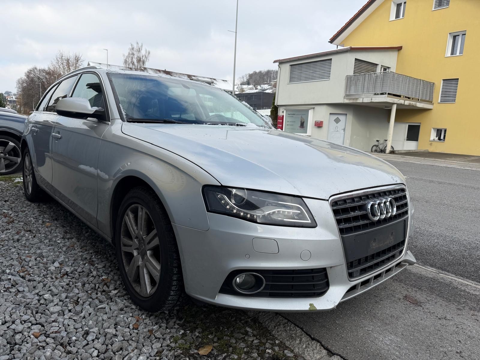 AUDI A4 Avant 2.0 TDI-showroom-element-3