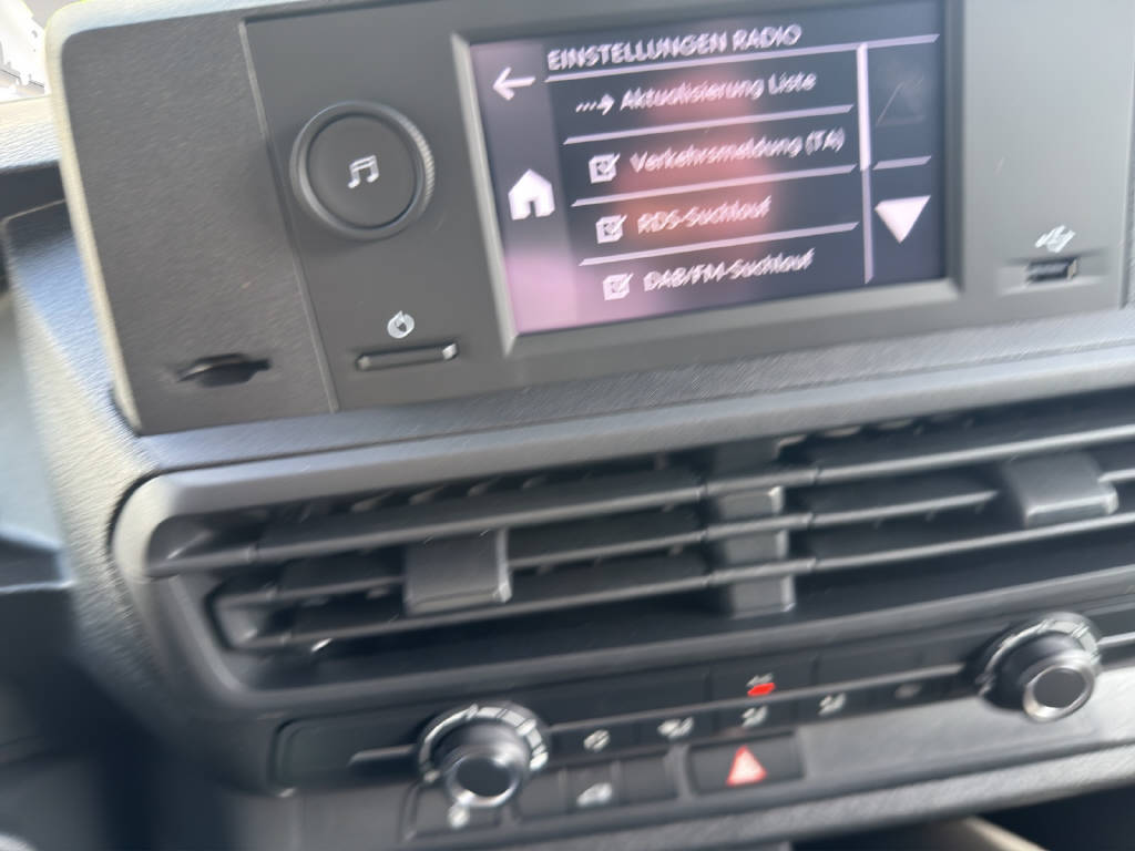 TOYOTA PROACE Van L1 1.5 D Active-image-12