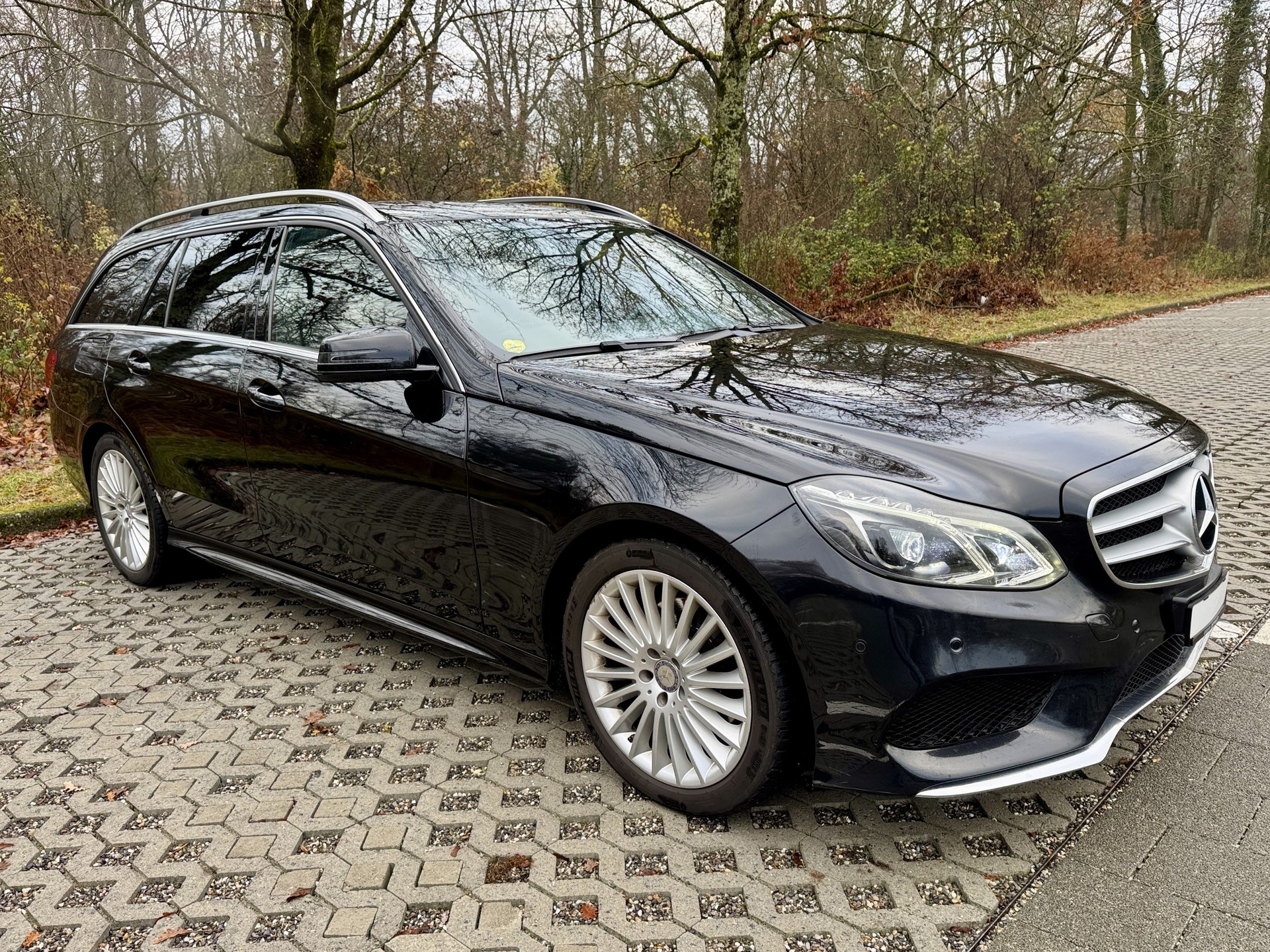 MERCEDES-BENZ E 250 BlueTEC Avantgarde 4Matic 7G-Tronic-image-7