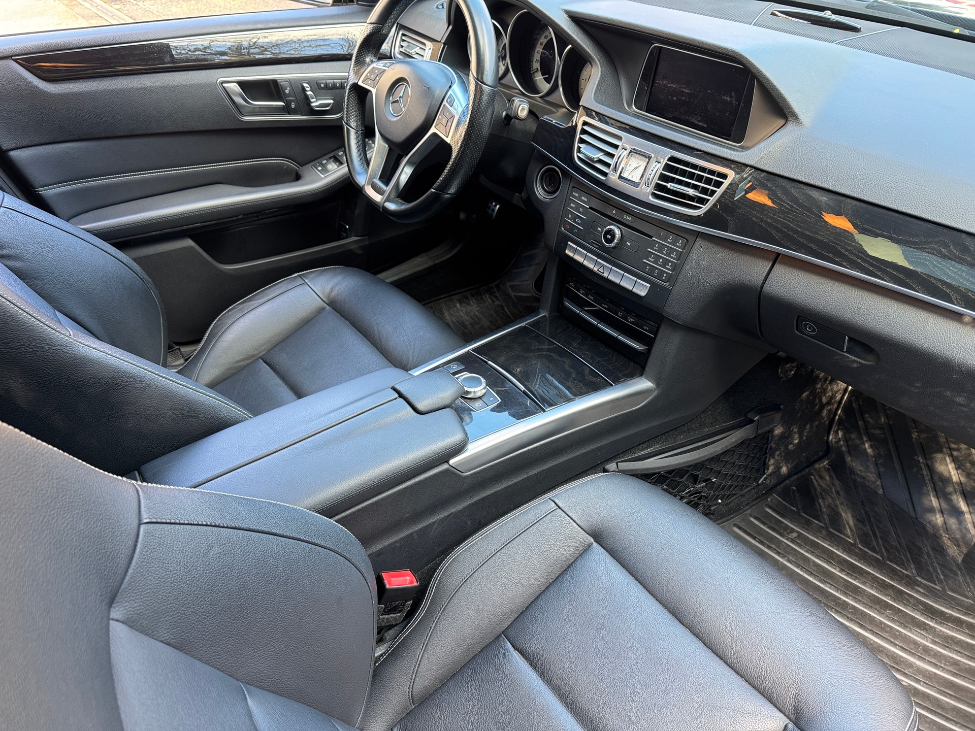 MERCEDES-BENZ E 250 BlueTEC Avantgarde 4Matic 7G-Tronic-image-3