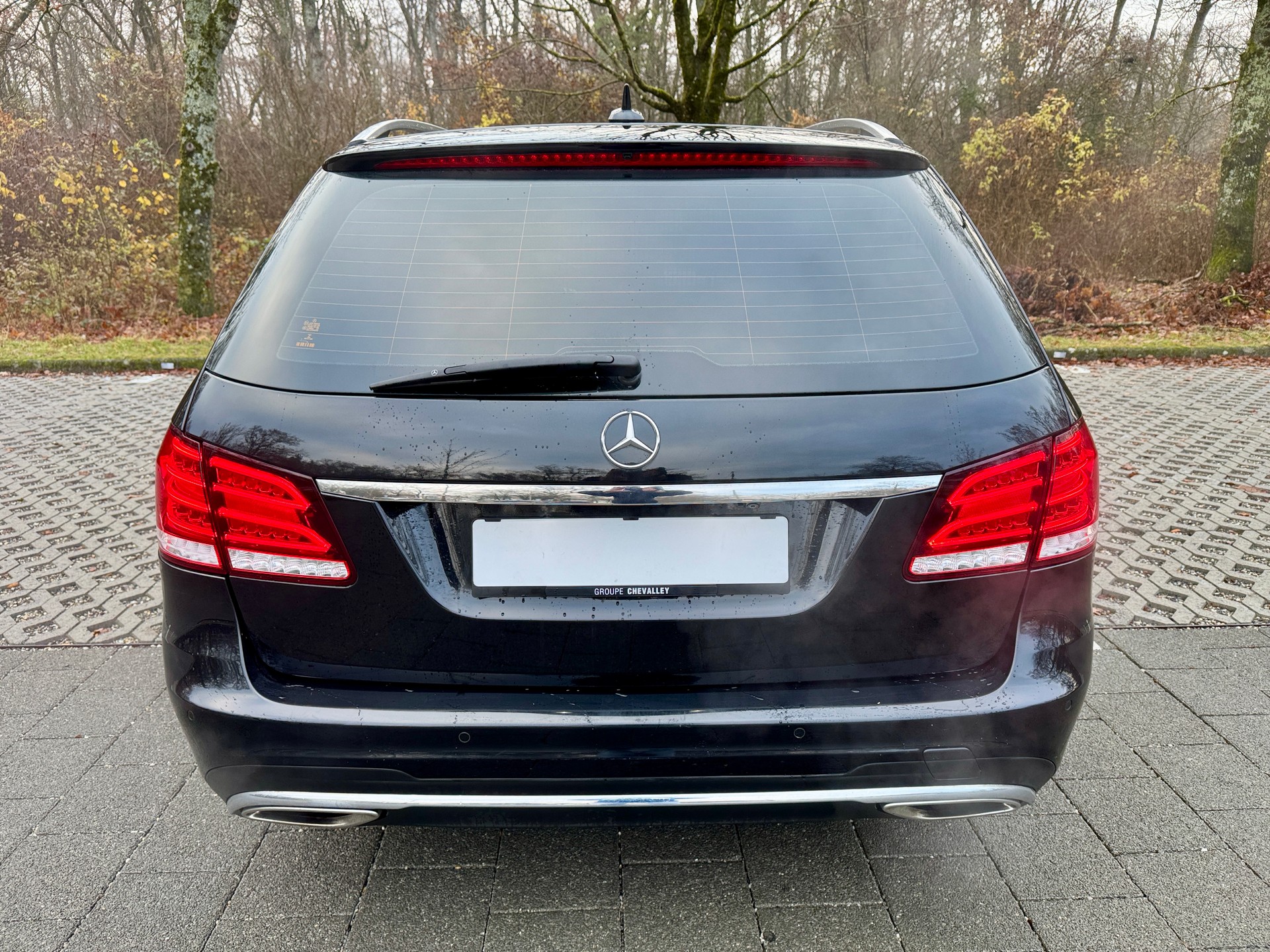 MERCEDES-BENZ E 250 BlueTEC Avantgarde 4Matic 7G-Tronic-image-8