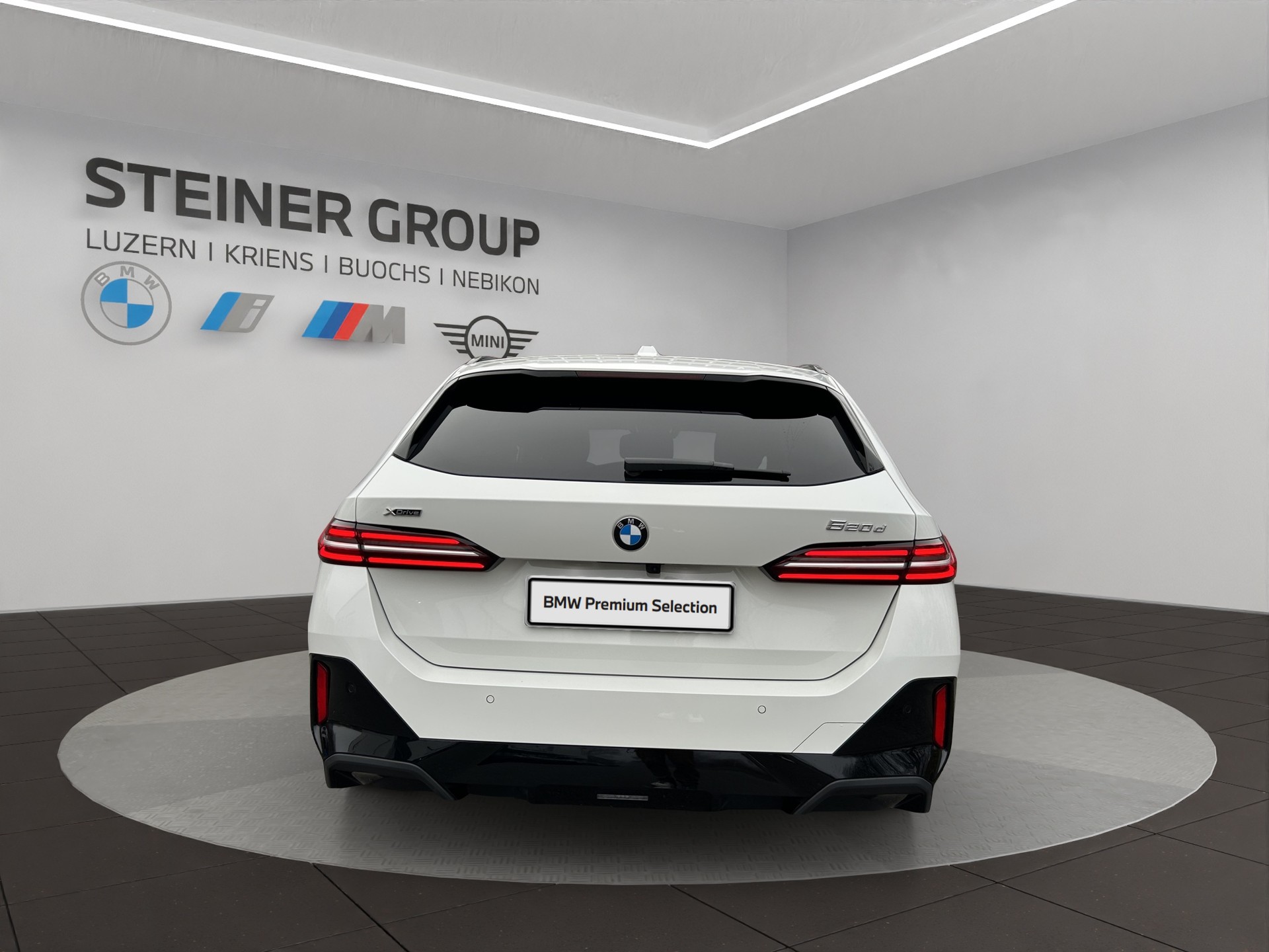 BMW 520d xDrive 48V Touring M Sport Steptronic-image-5