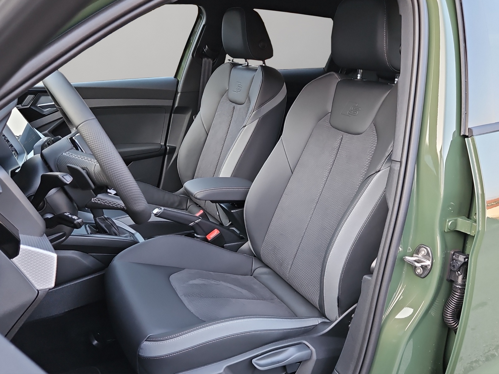 AUDI A1 Sportback 30 TFSI S Line Attraction S-tronic-image-8