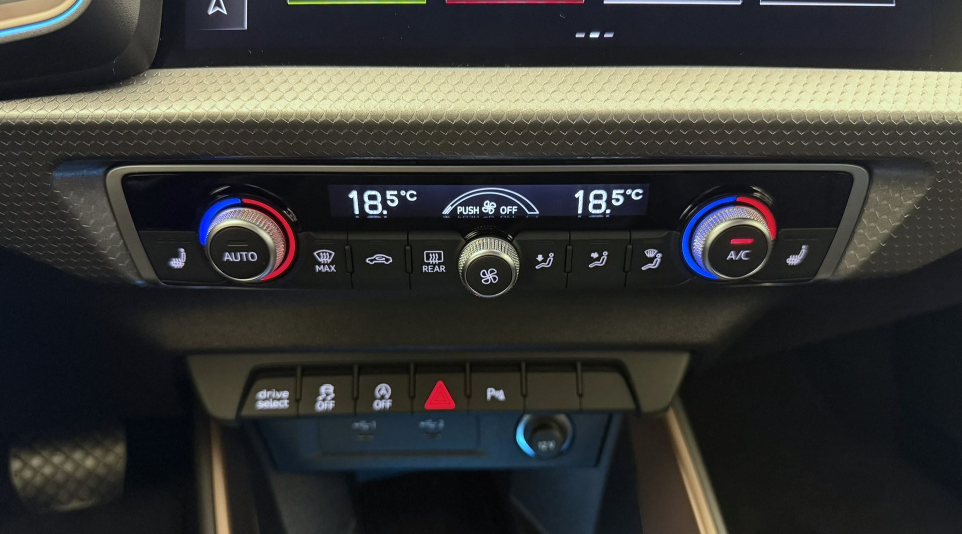 AUDI A1 Sportback 40 TFSI S Line S-tronic-image-12