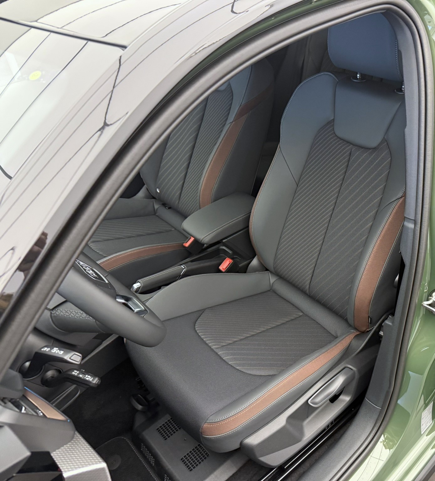 AUDI A1 Sportback 40 TFSI S Line S-tronic-image-4