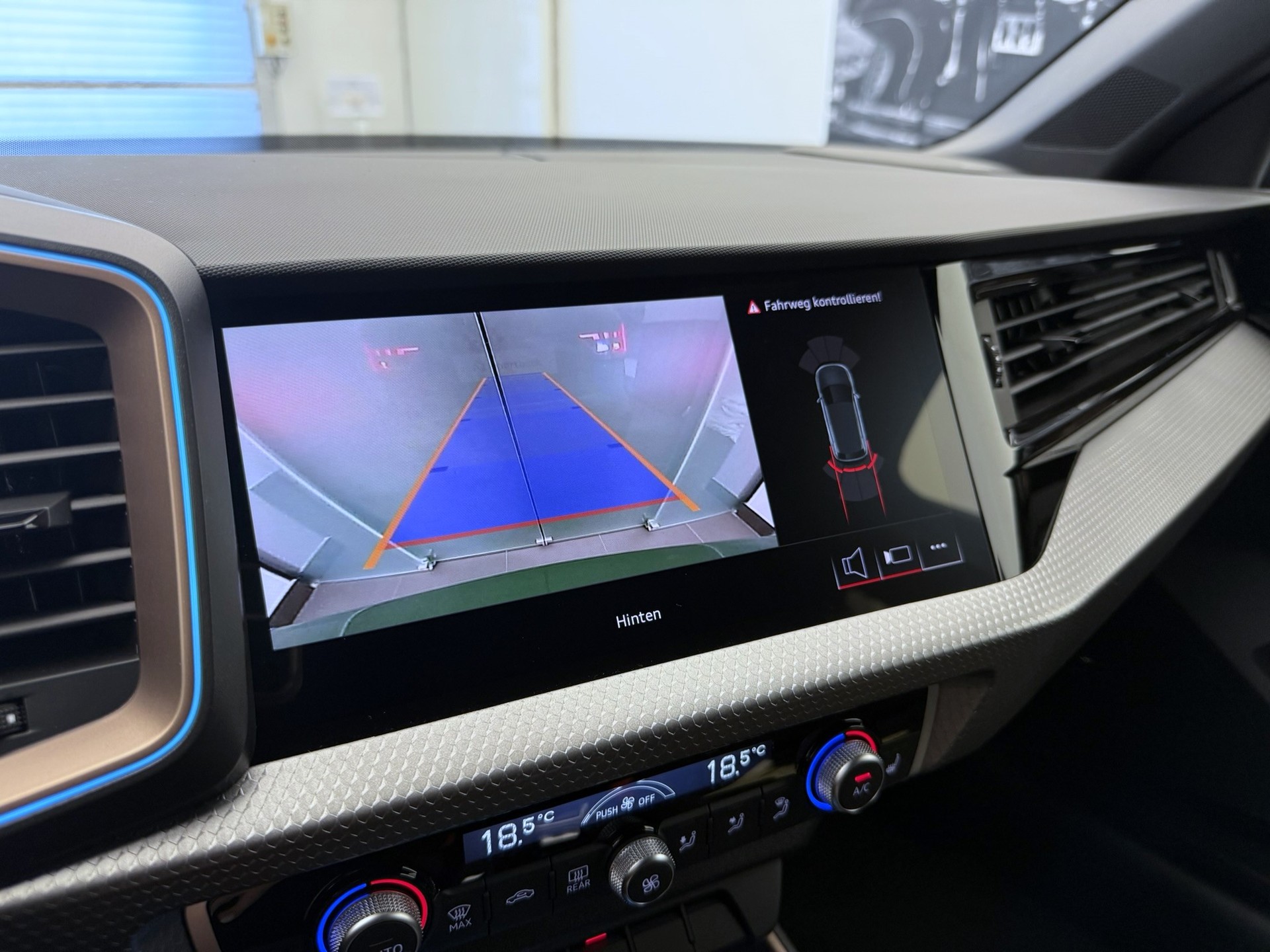 AUDI A1 Sportback 40 TFSI S Line S-tronic-image-15