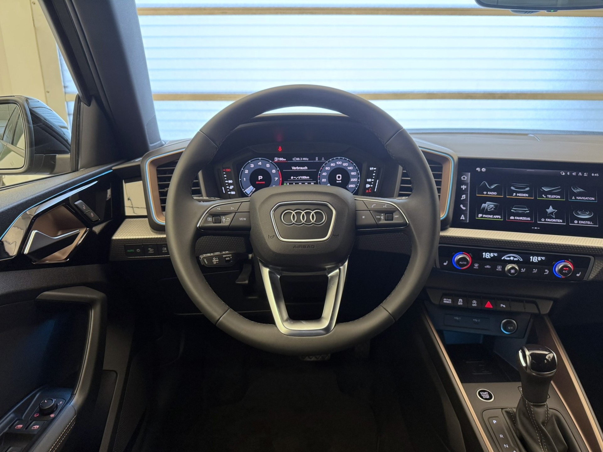 AUDI A1 Sportback 40 TFSI S Line S-tronic-image-6