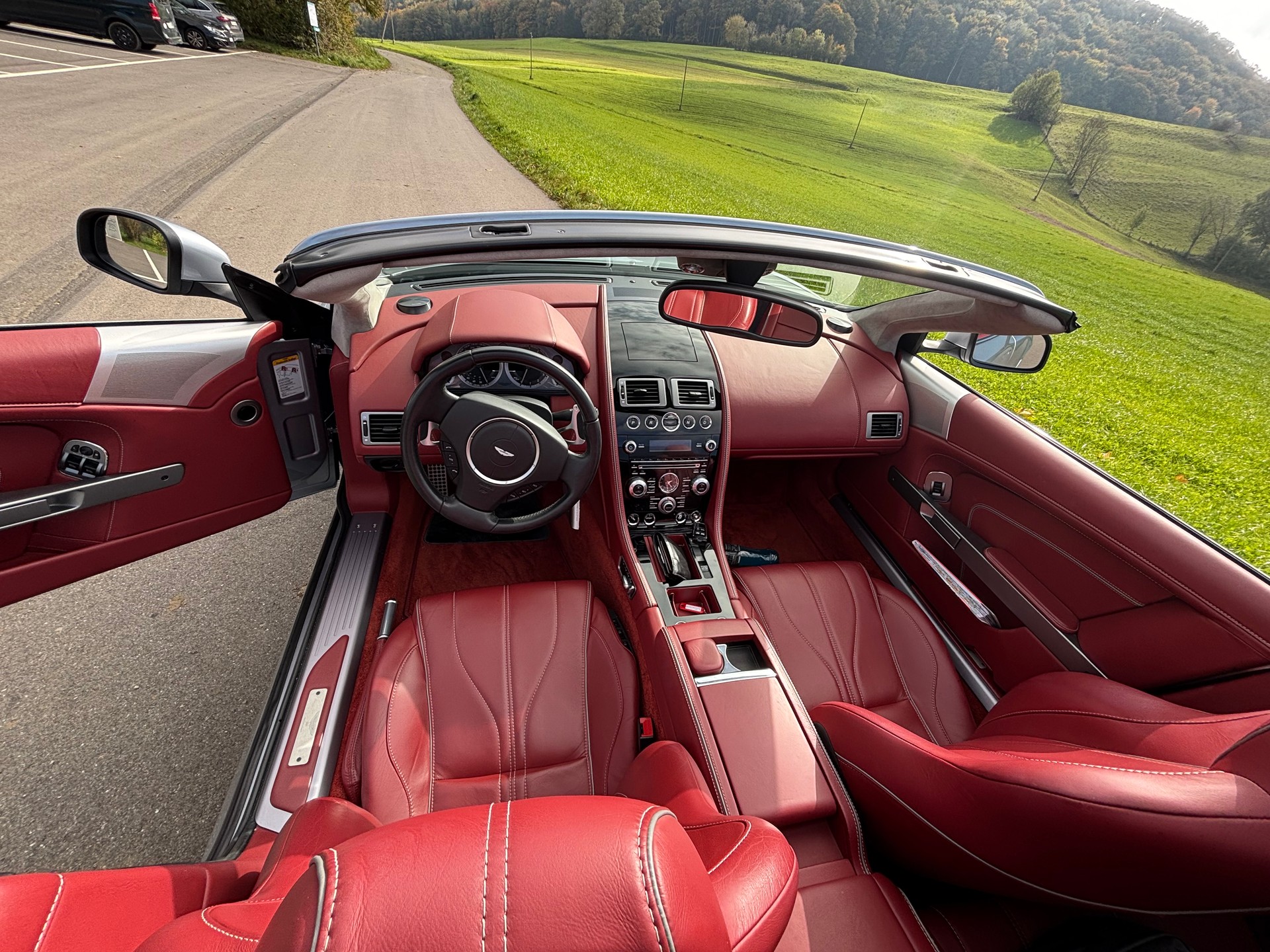 ASTON MARTIN DB9 Volante Touchtronic 2-image-9