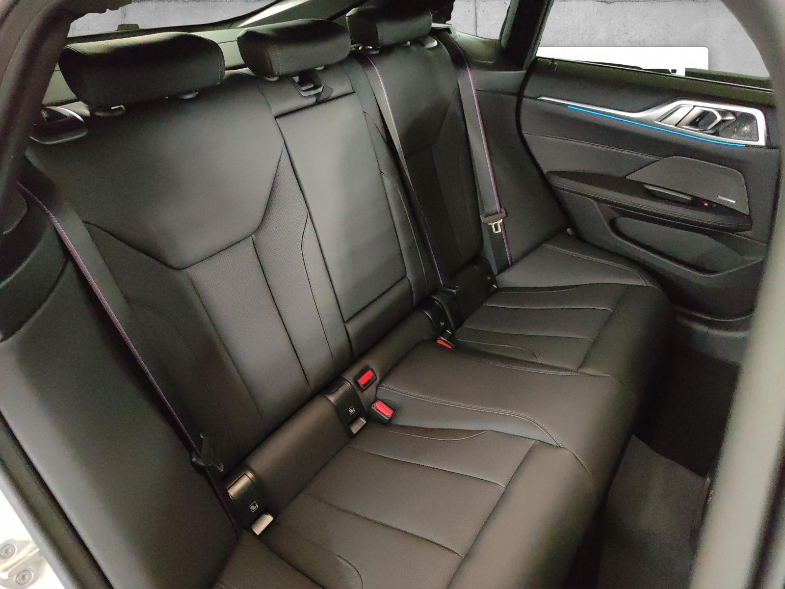 BMW i4 eDrive35-image-16