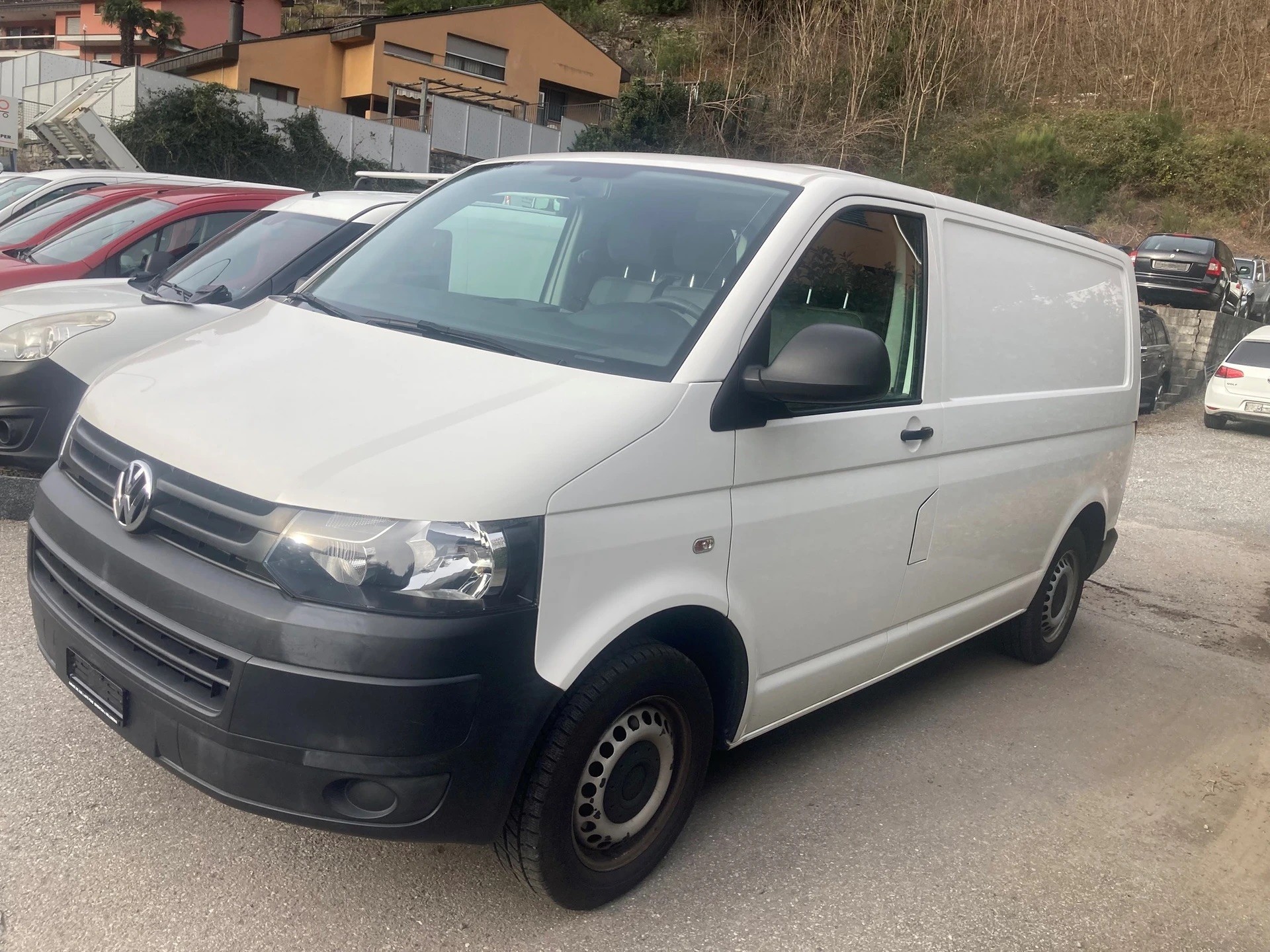 VW T5 2.0 TDI-image-1