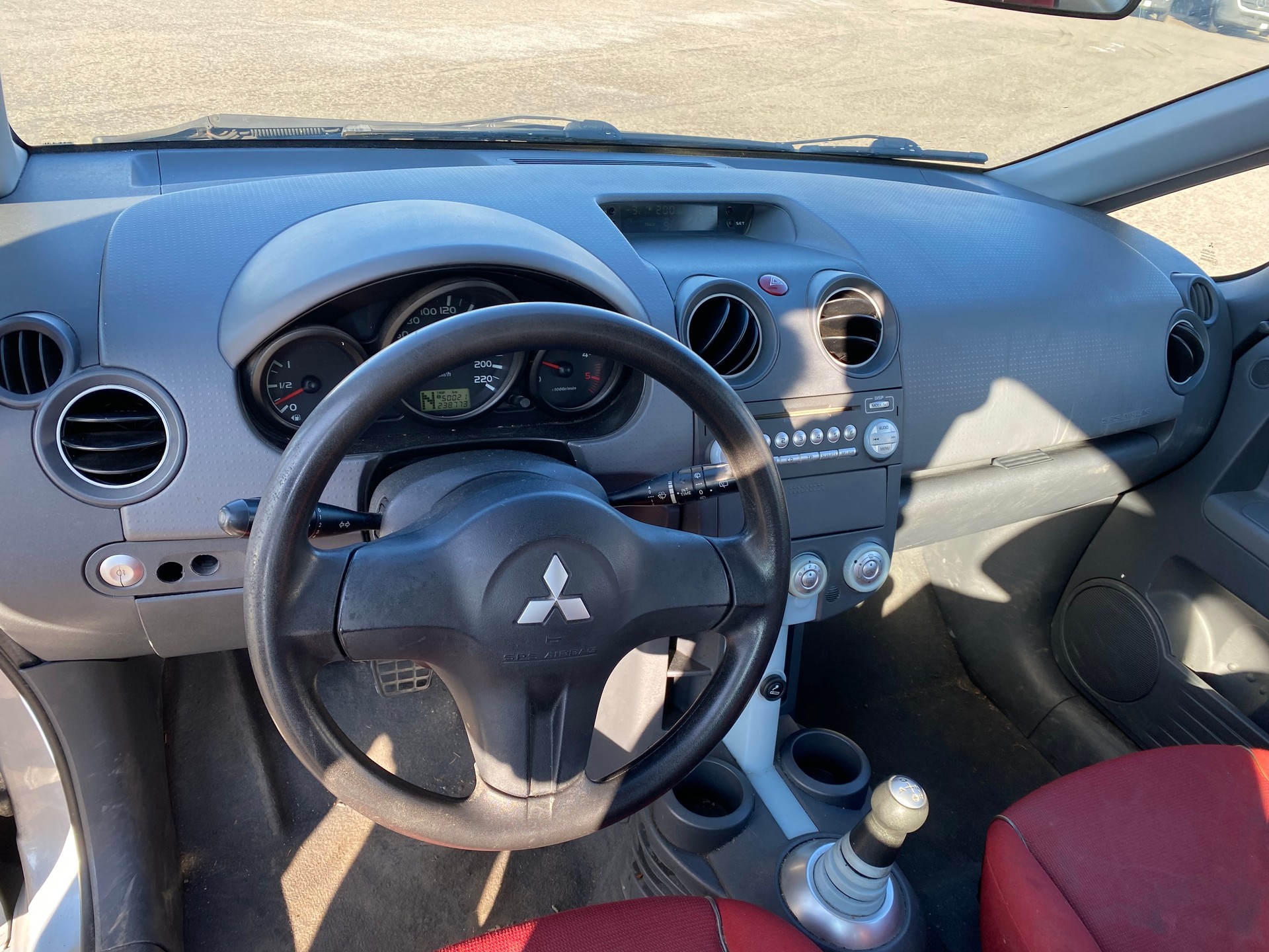 MITSUBISHI Colt 1.5 DI-D Invite-image-10