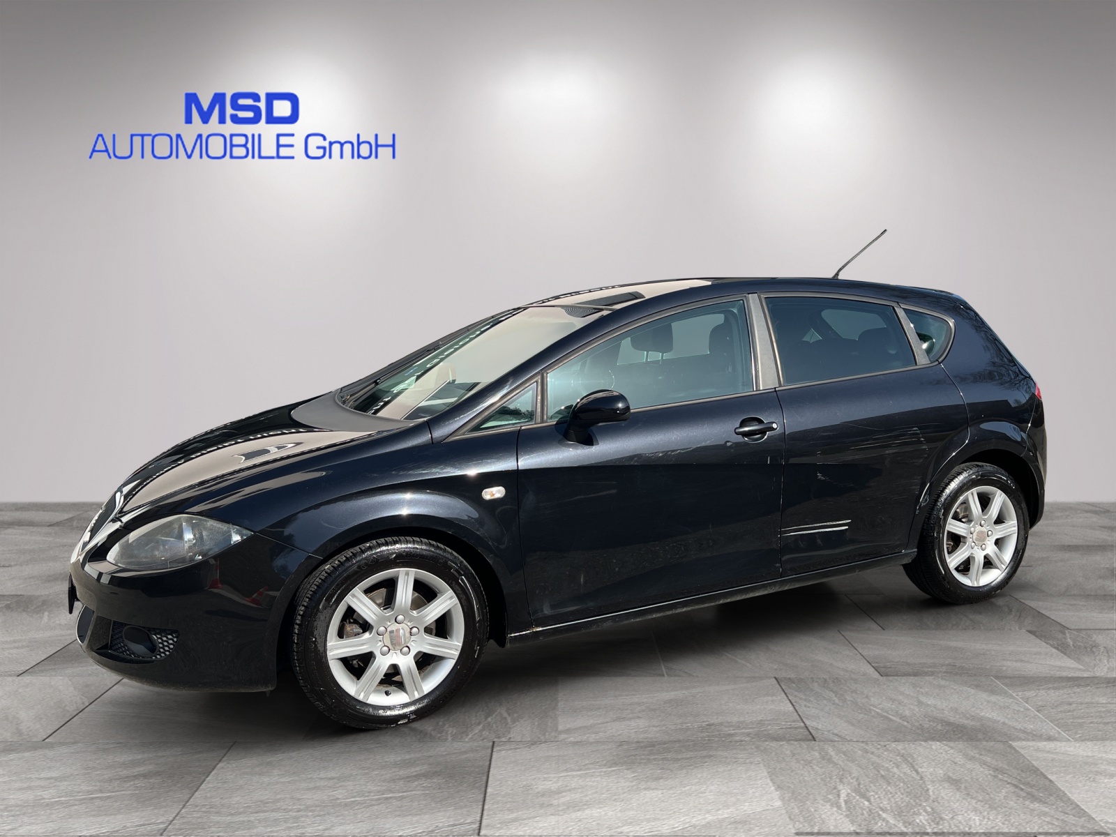 SEAT Leon 1.6 Rebel-image-1