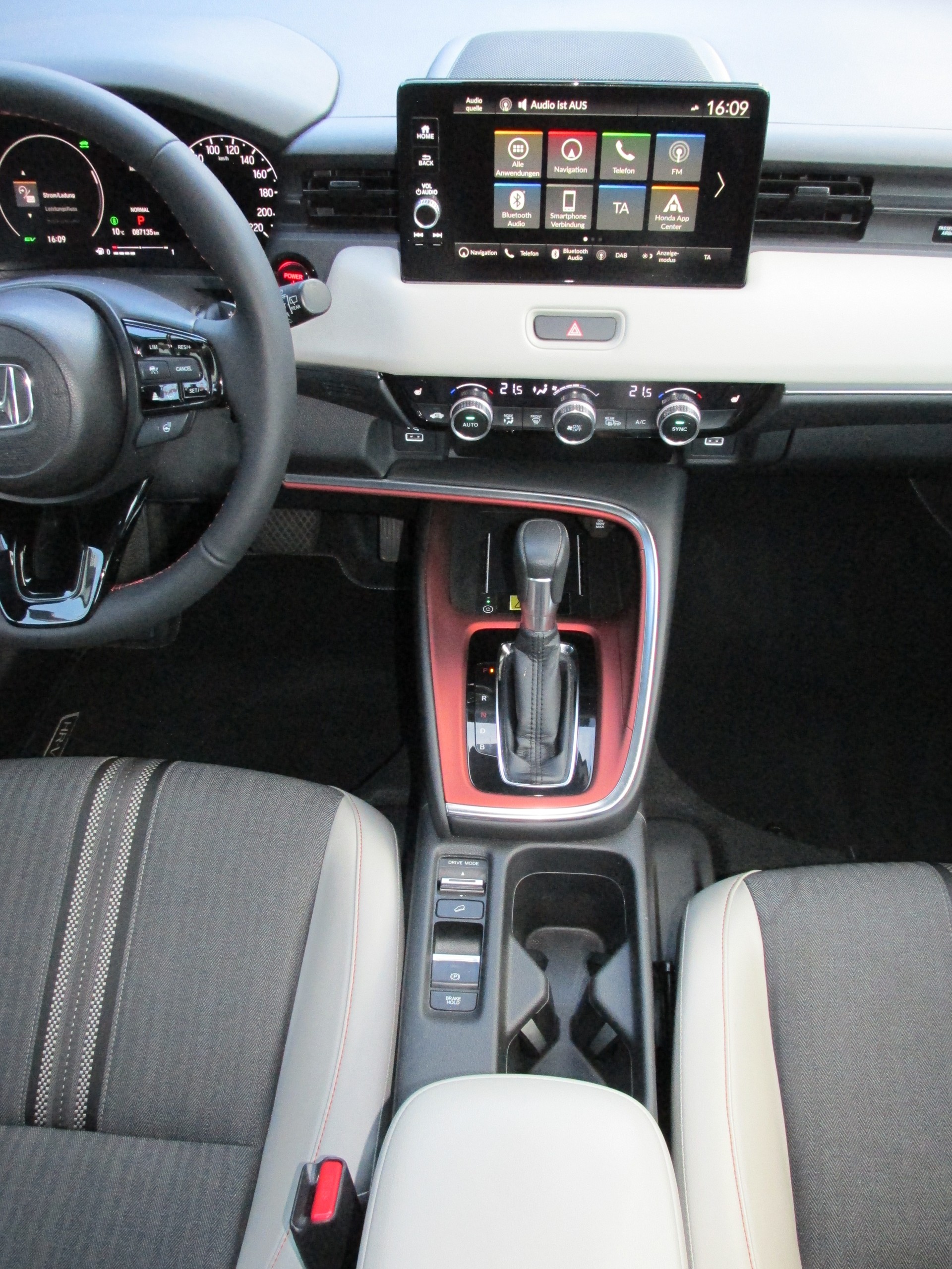 HONDA HR-V 1.5i-MMD Advance Style CVT-image-17
