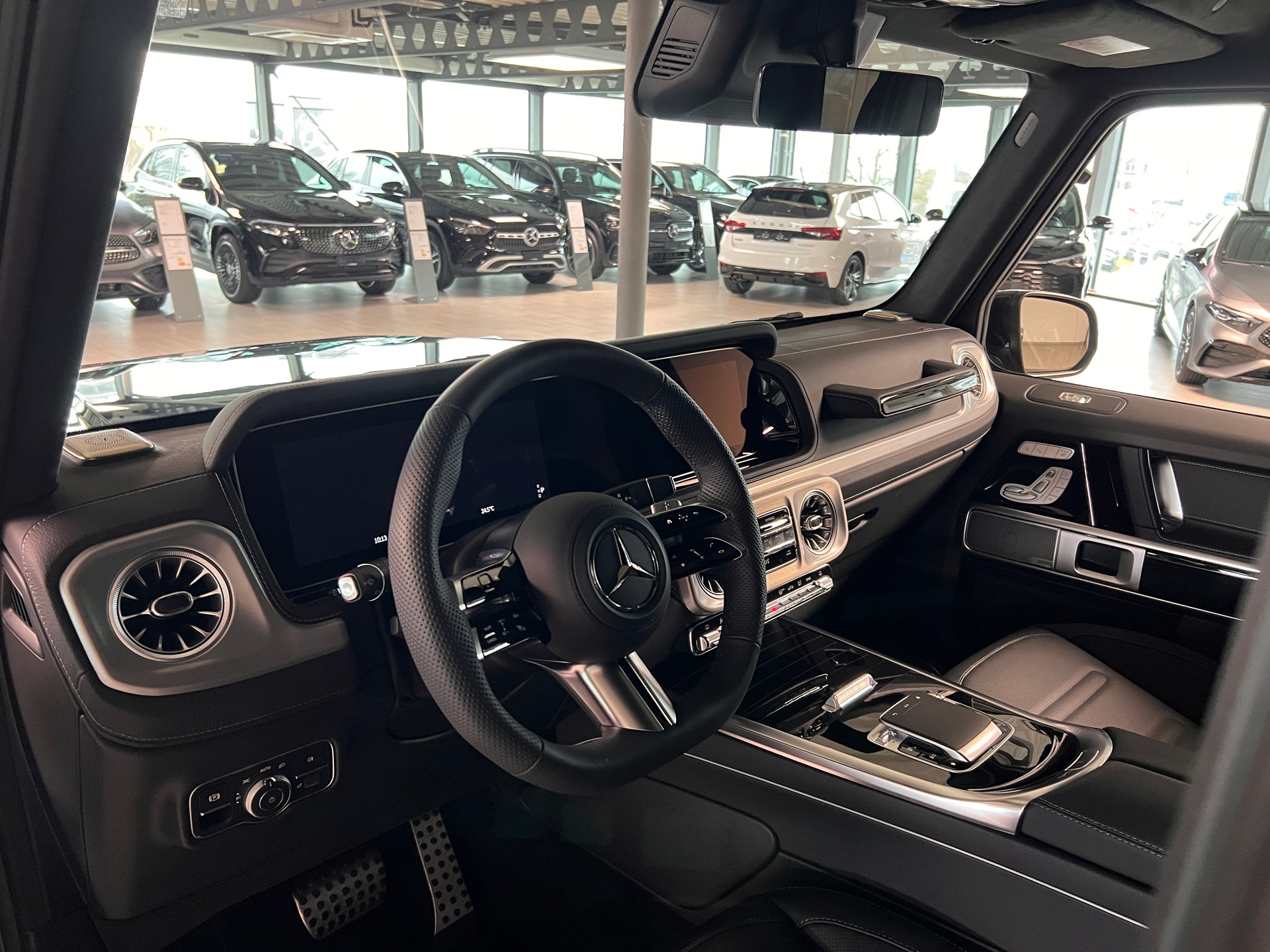 MERCEDES-BENZ G 450d 9G-Tronic-image-10