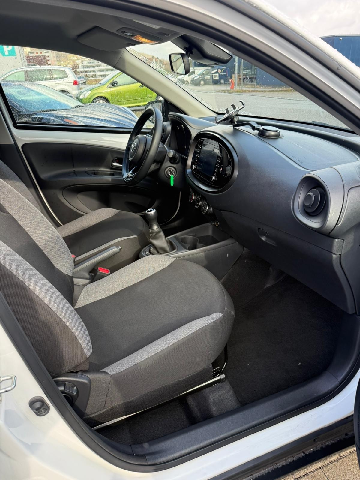 TOYOTA Aygo X 1.0 VVT-i Style-image-11