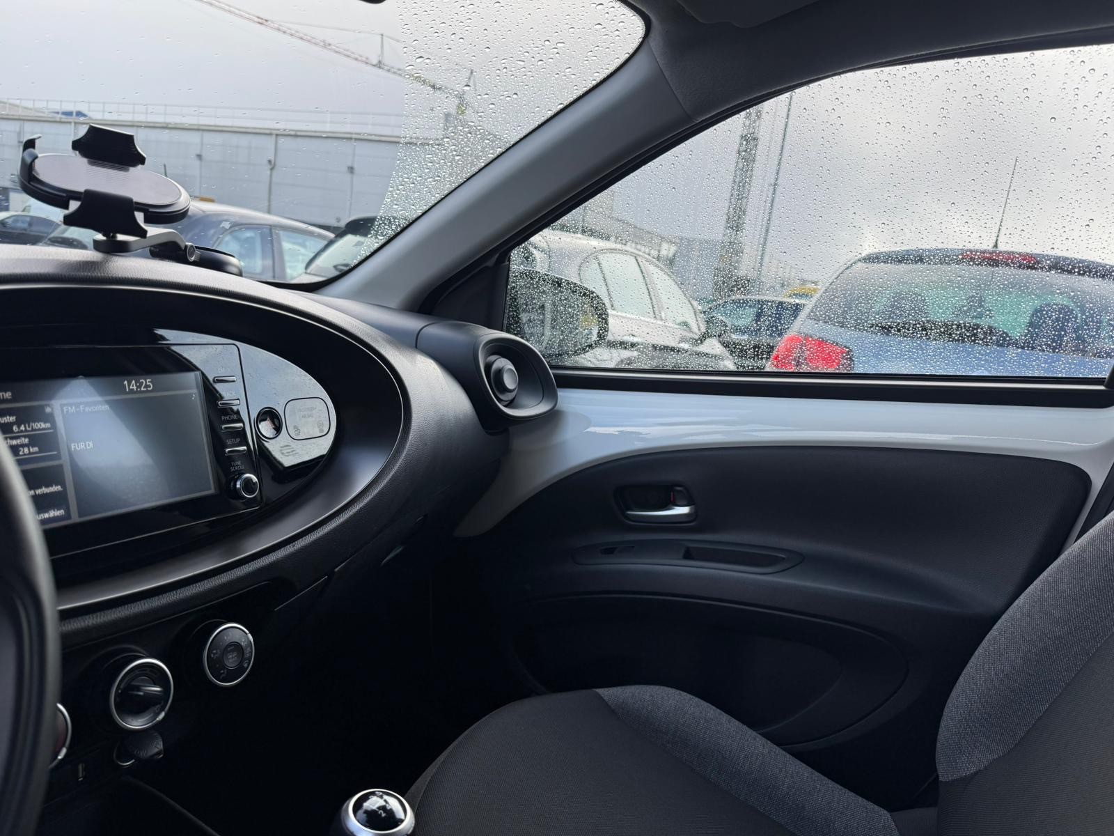 TOYOTA Aygo X 1.0 VVT-i Style-image-16