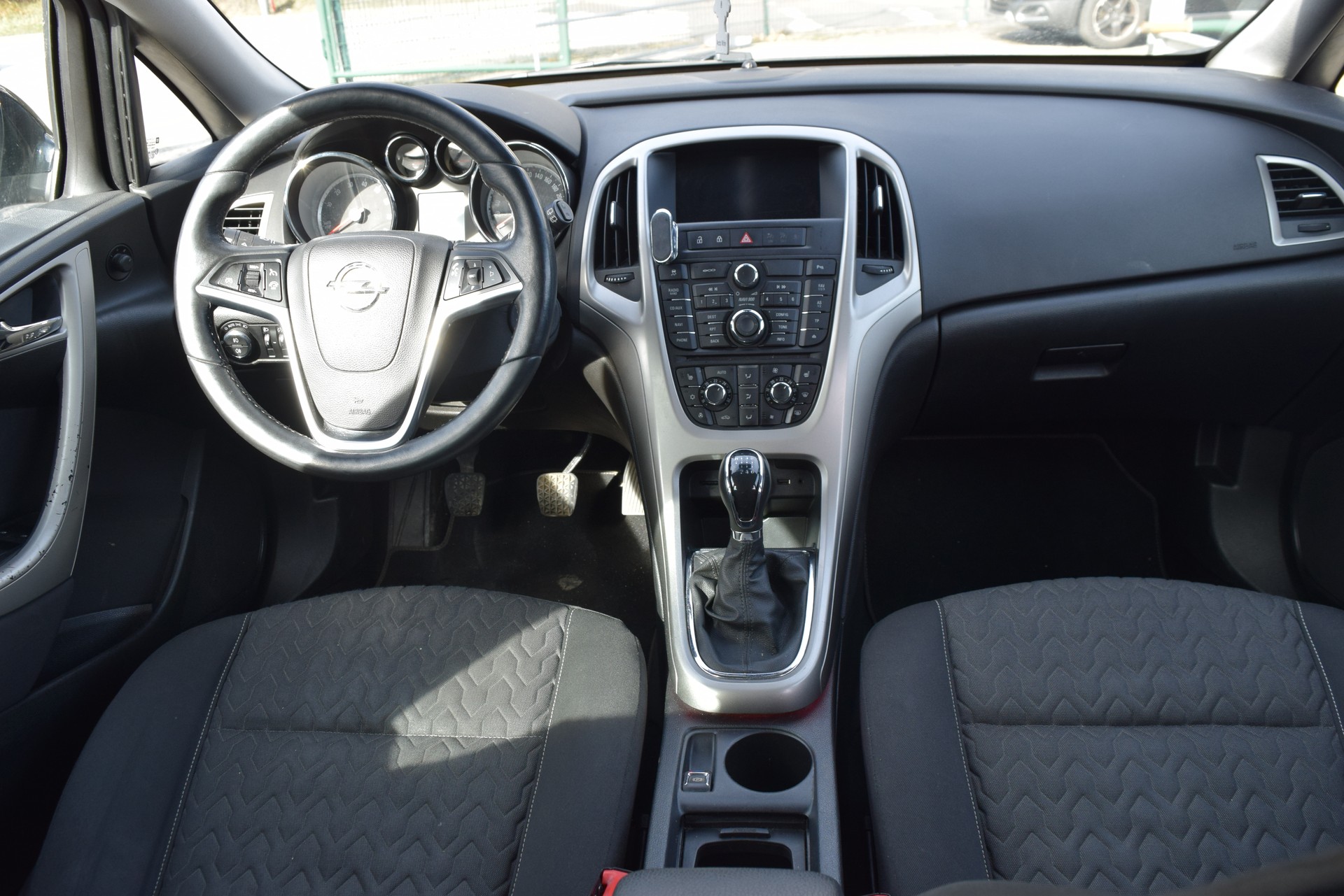 OPEL Astra SportsTourer 1.4i 16V Turbo Drive-image-11