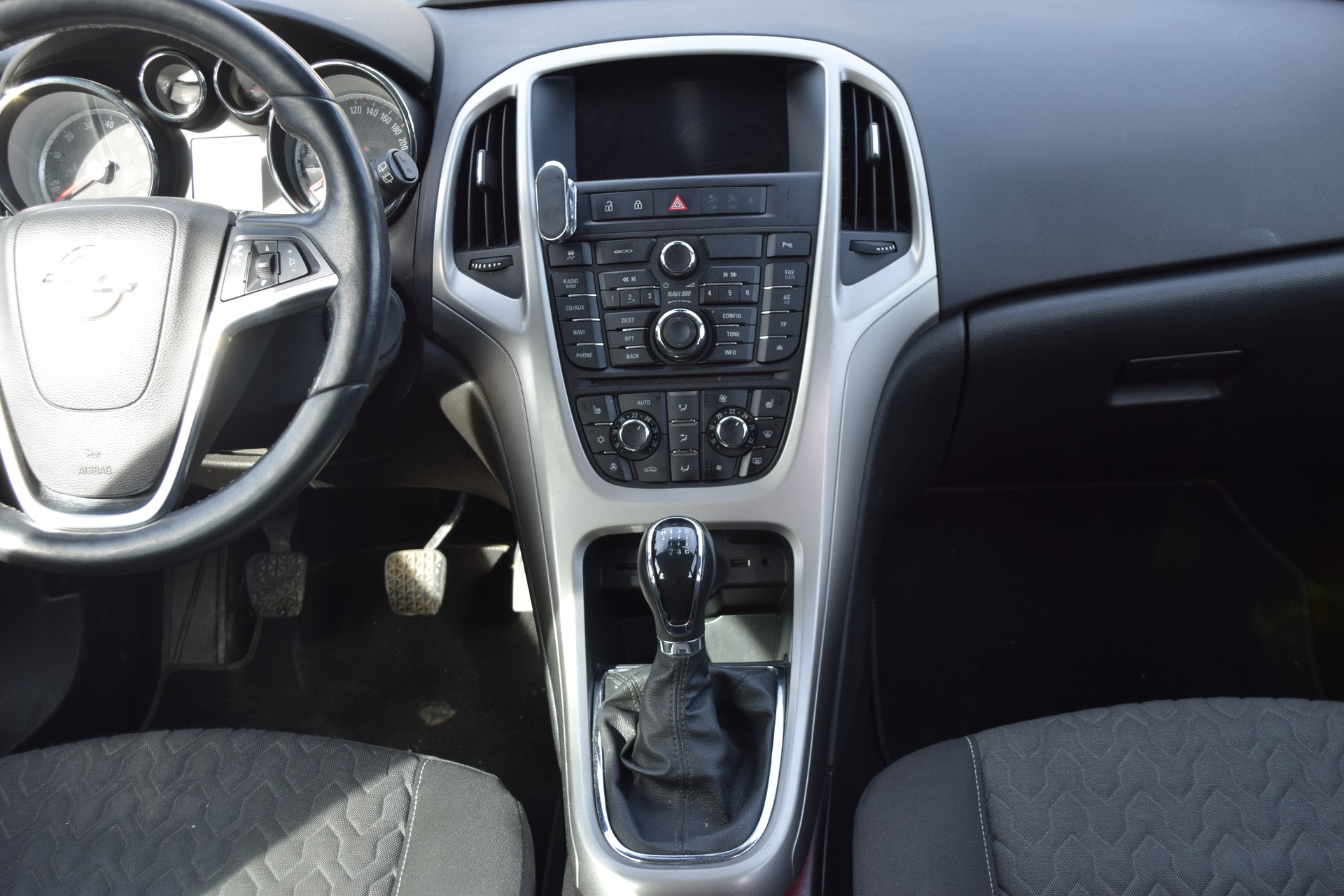 OPEL Astra SportsTourer 1.4i 16V Turbo Drive-image-12