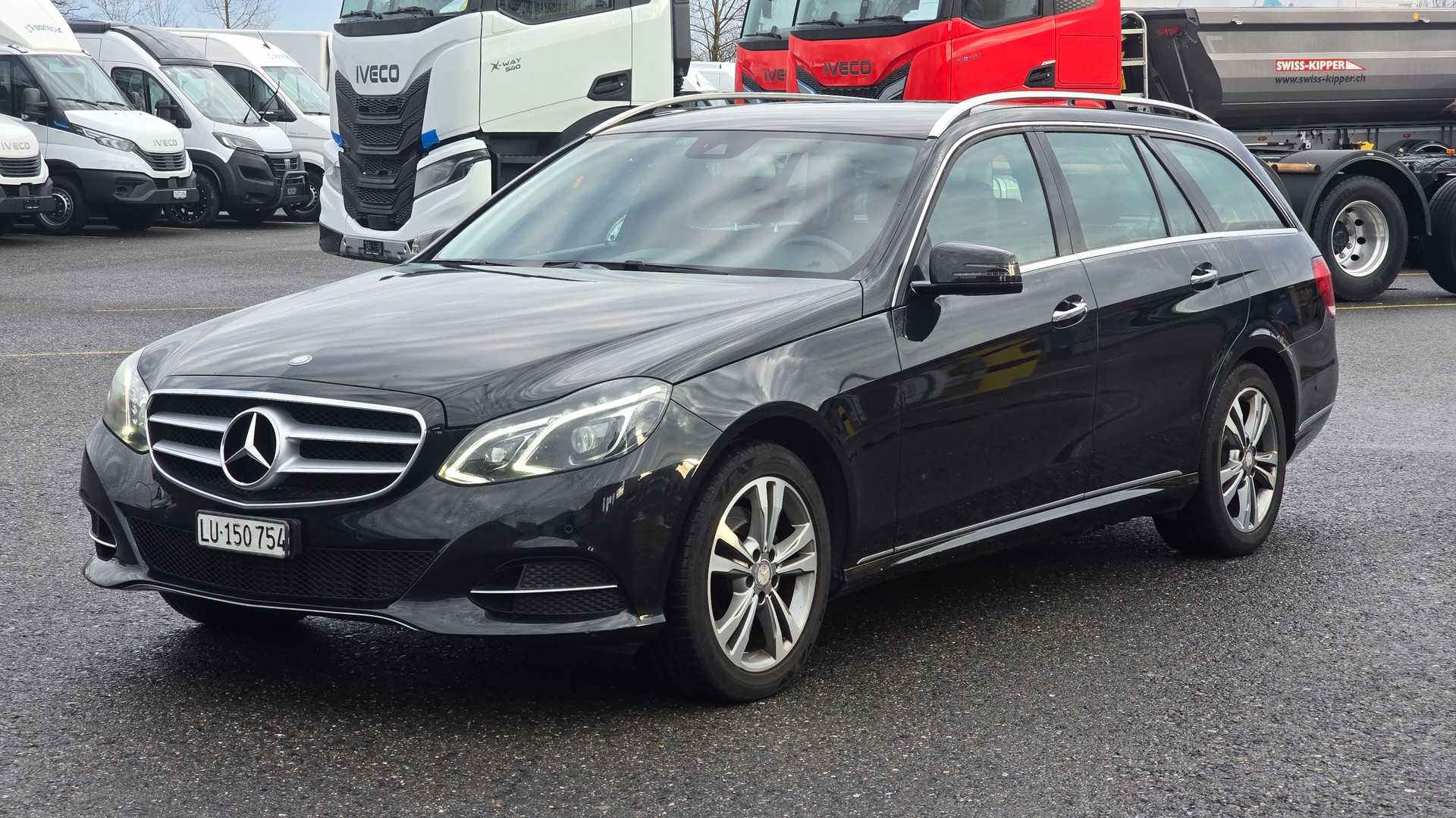 MERCEDES-BENZ E 250 BlueTEC 4Matic 7G-Tronic-showroom-element-2