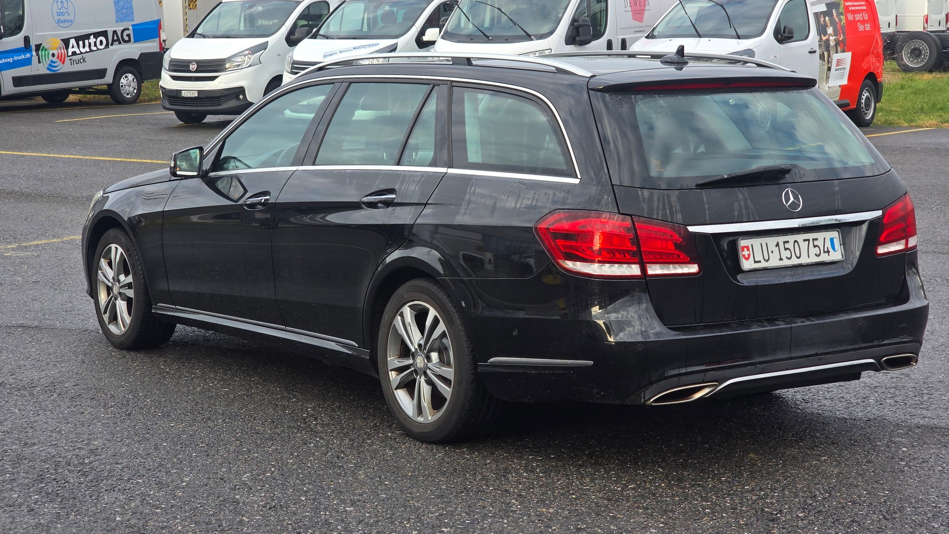 MERCEDES-BENZ E 250 BlueTEC 4Matic 7G-Tronic-image-4