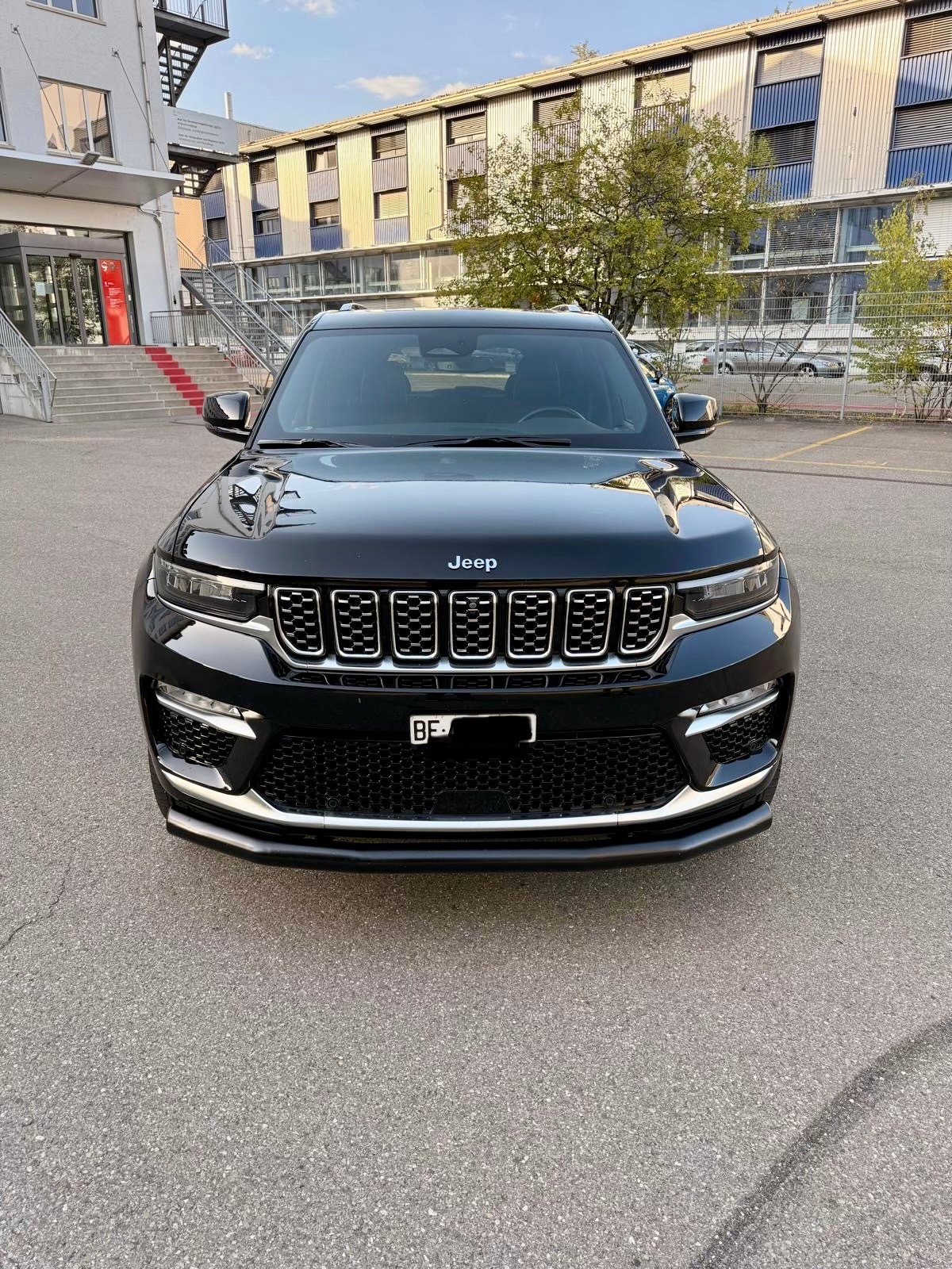 JEEP Grand Cherokee Summit Reserve-image-0