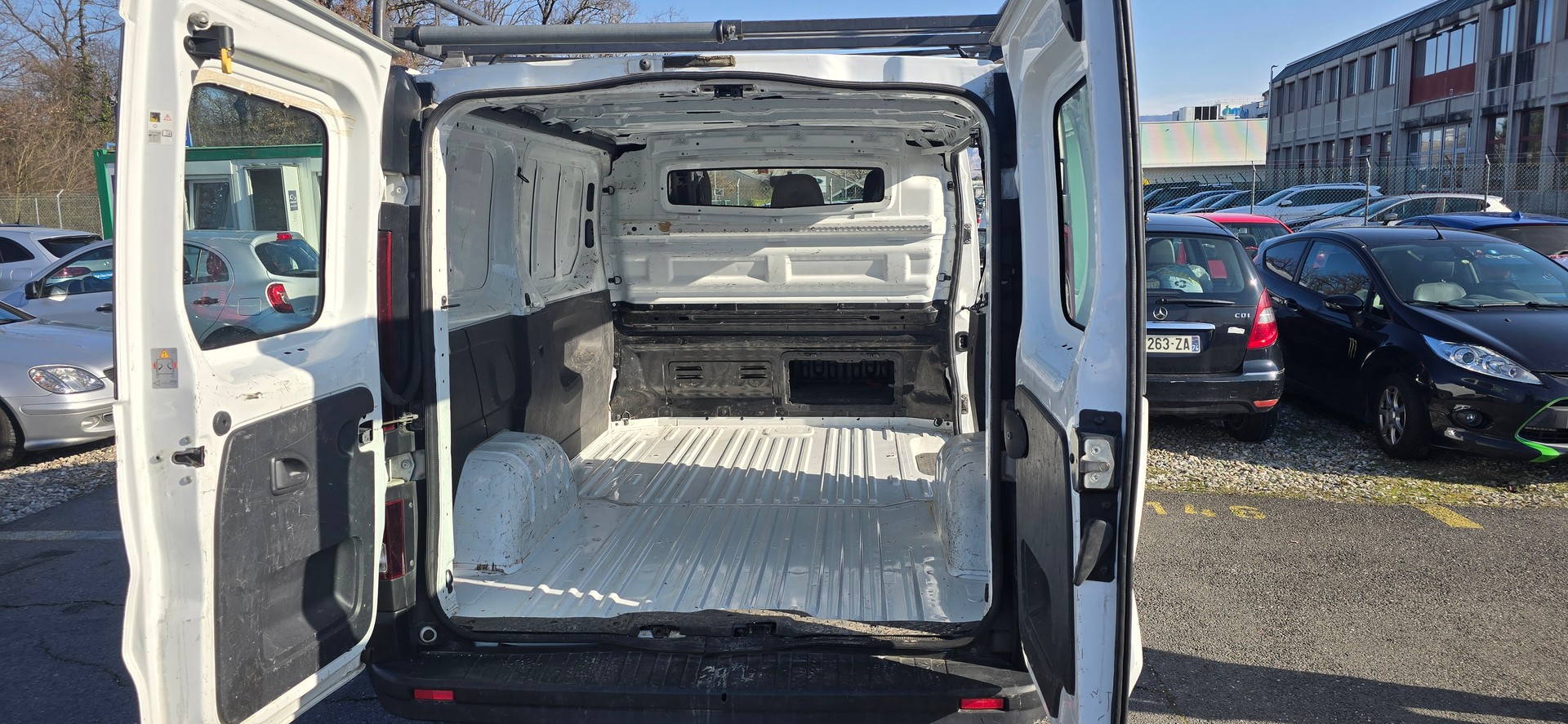 OPEL Vivaro 1.6 CDTI 2.7t L1H1-image-10