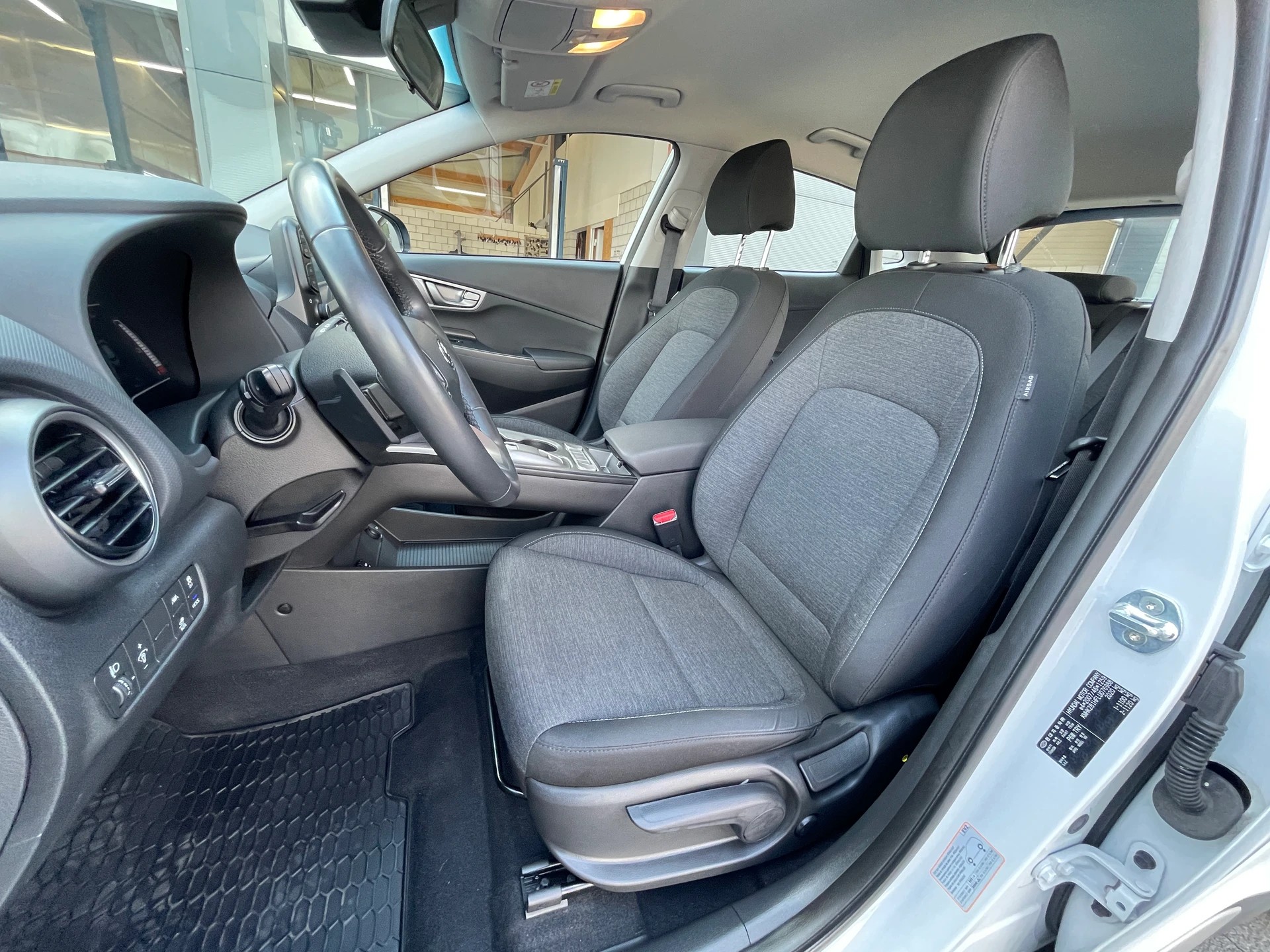 HYUNDAI Kona EV Pica-image-10