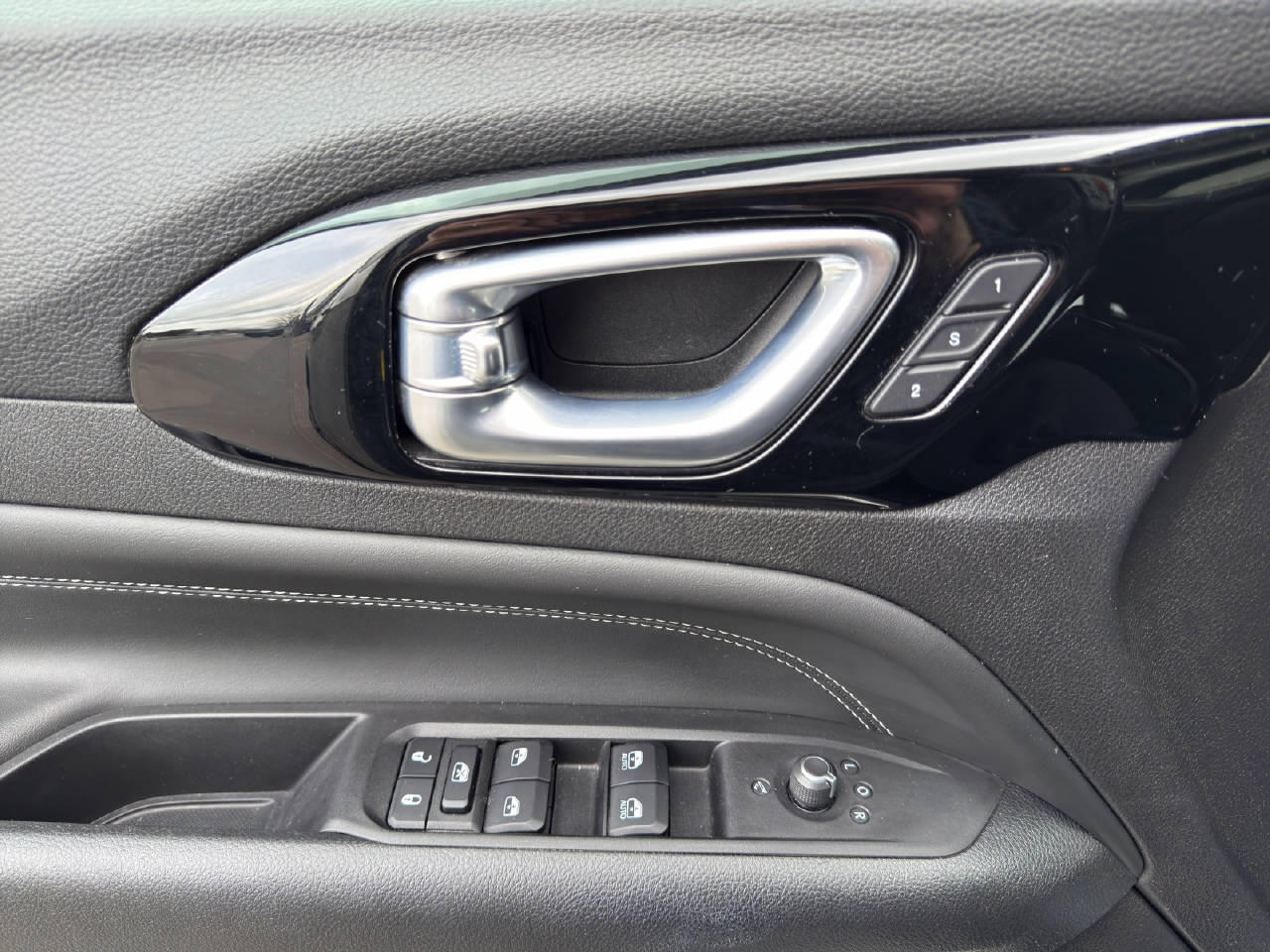 JEEP Compass 1.3 Turbo S inkl. Schiebedach-image-16