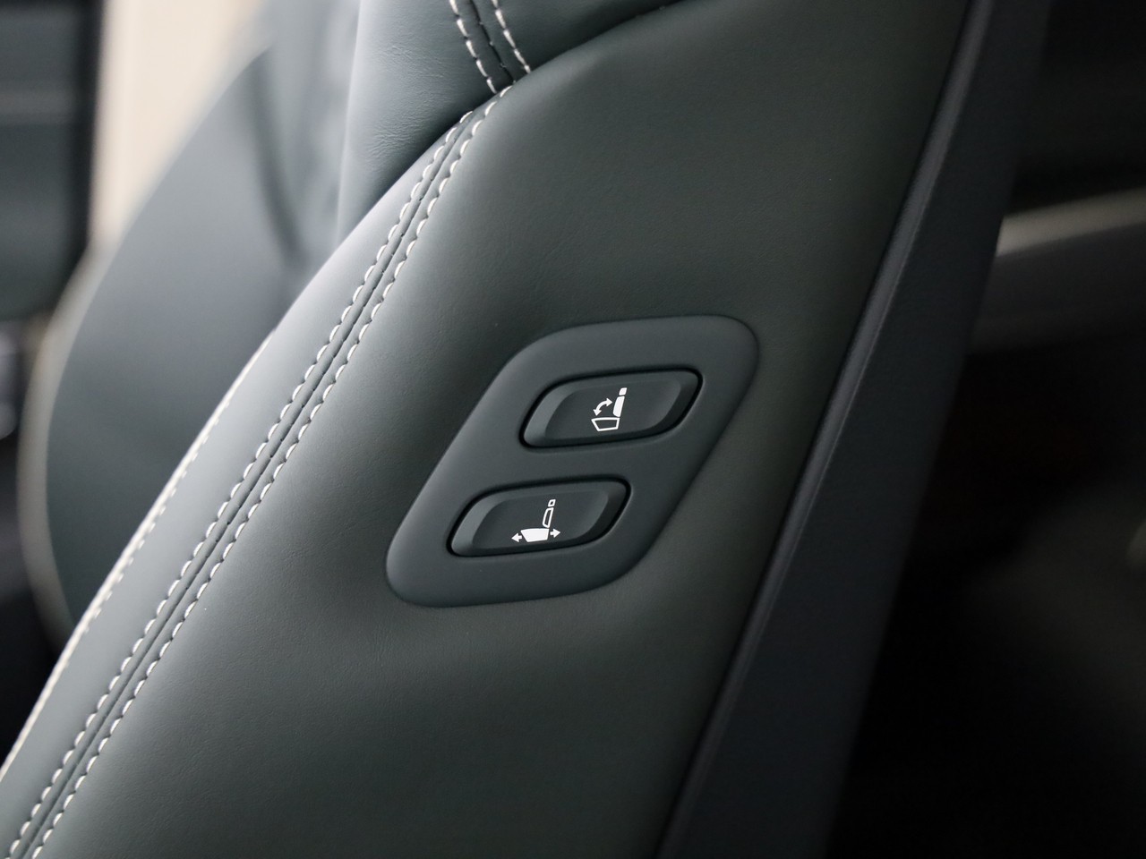 GENESIS GV70 Electrified Sport kWh 77,4 AWD-image-8